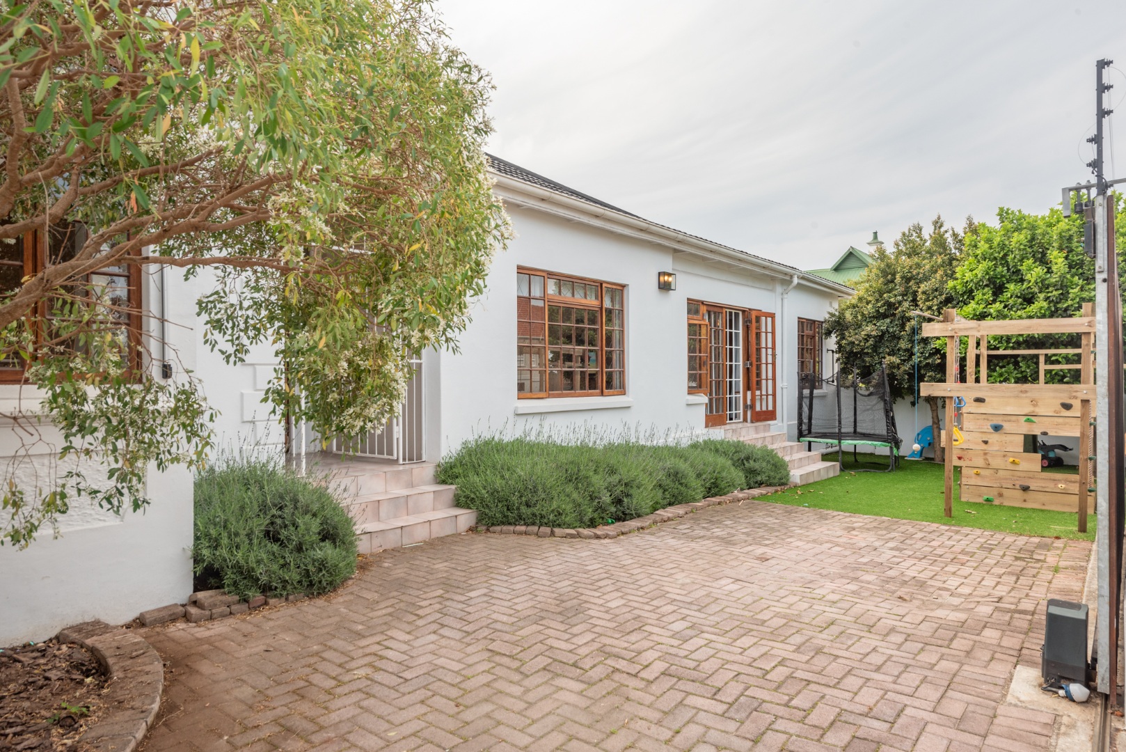 4 Bedroom House For Sale in Mount Croix RE/MAX™ of Southern Africa