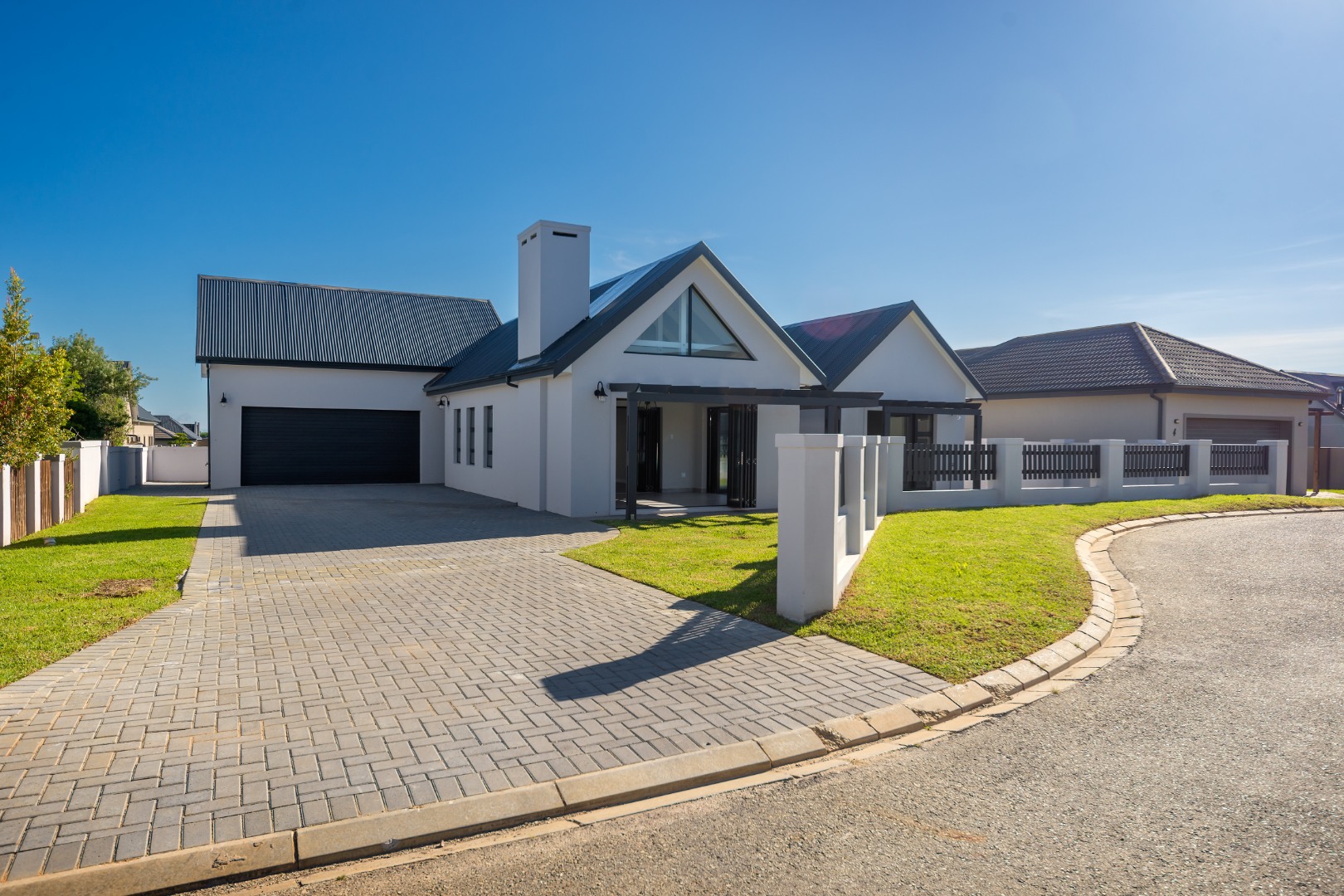 3 Bedroom House For Sale in Blue Mountain Village RE/MAX™ of Southern