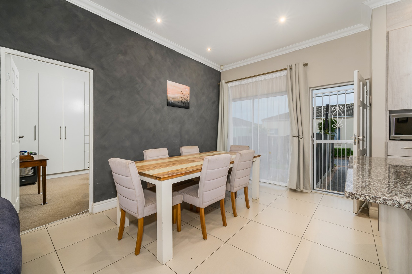 3 Bedroom Townhouse For Sale in Westbrook RE/MAX™ of Southern Africa