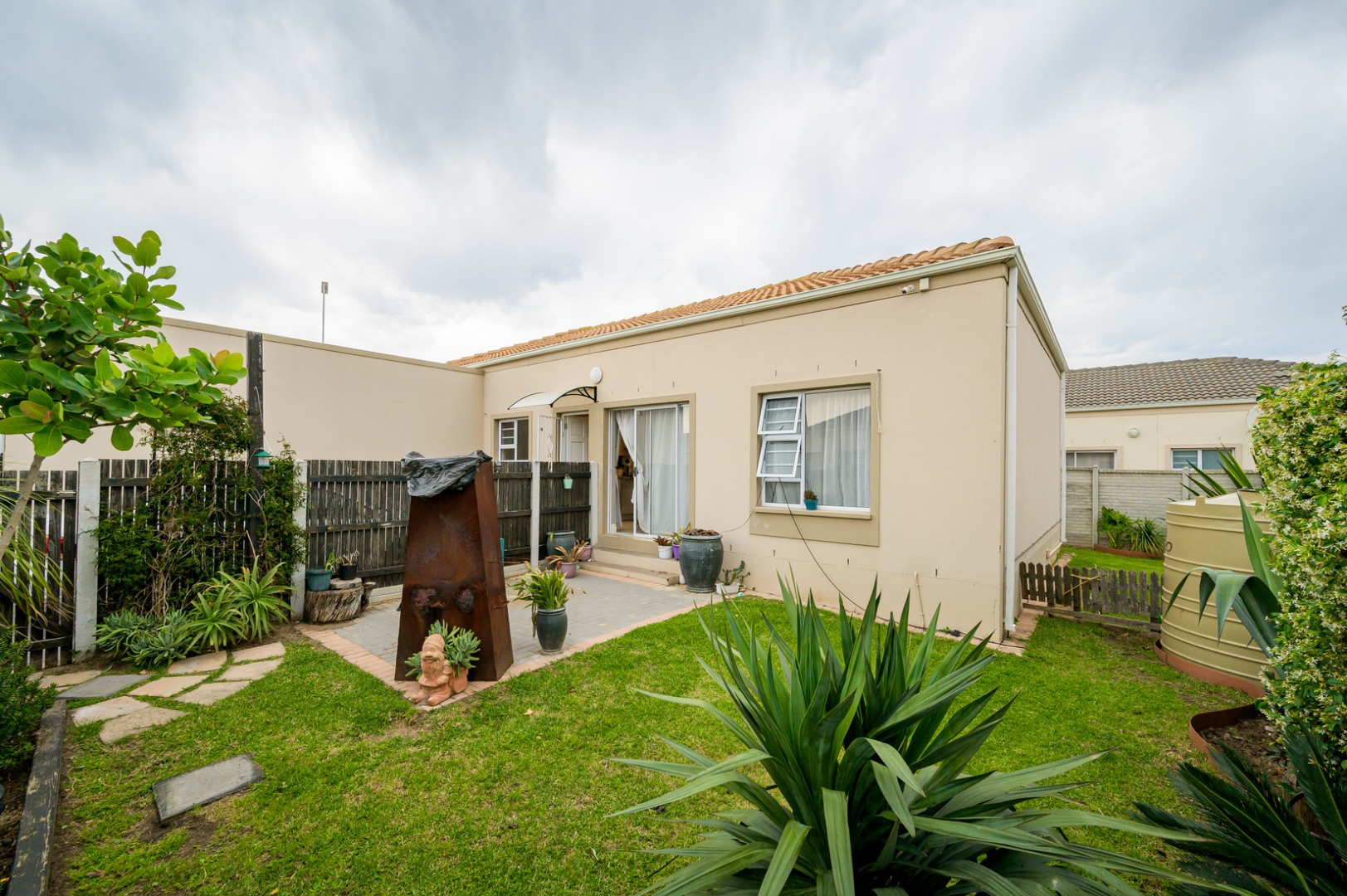 3 Bedroom Townhouse For Sale in Westbrook RE/MAX™ of Southern Africa