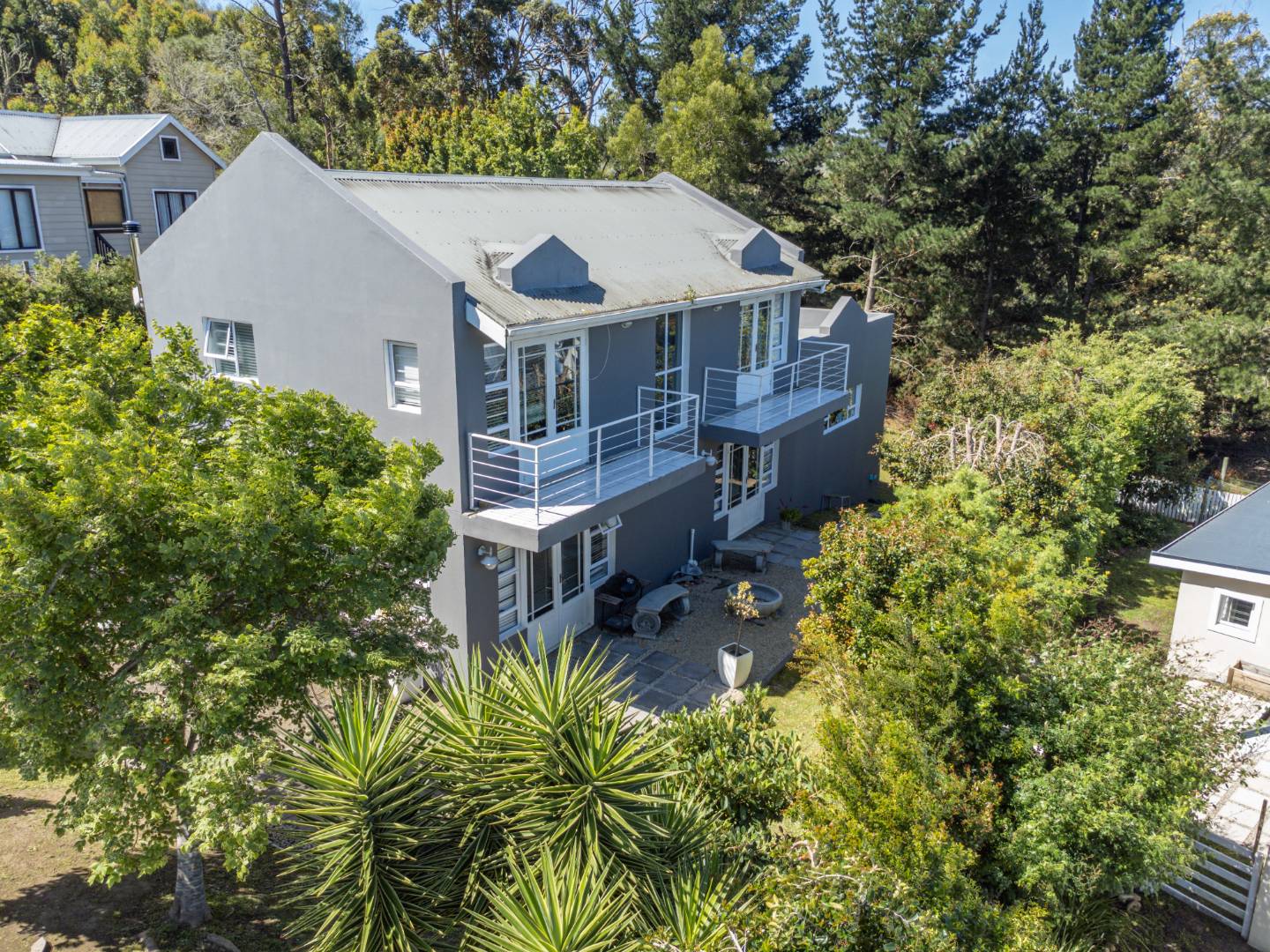 3 Bedroom House For Sale in Knysna Central RE/MAX™ of Southern Africa