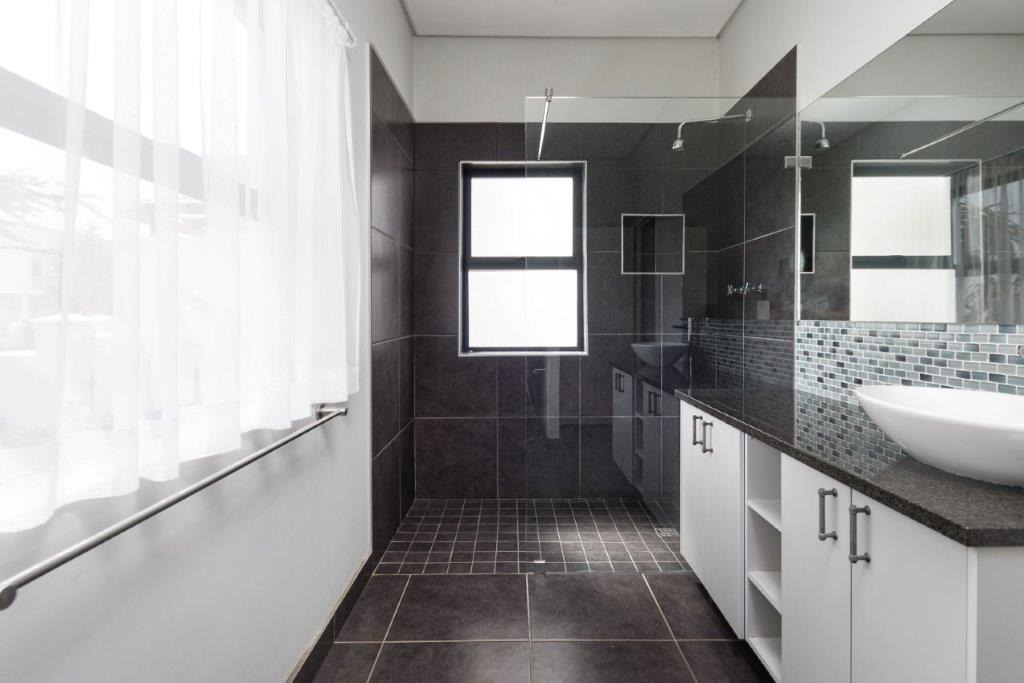 3 Bedroom House For Sale in Croydon Olive Estate RE/MAX™ of Southern