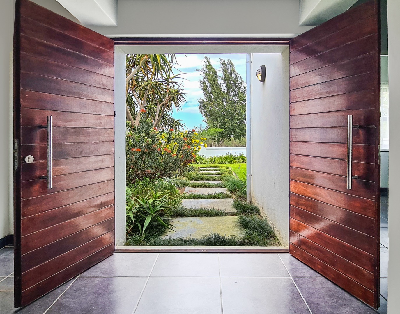 3 Bedroom House For Sale in Croydon Olive Estate RE/MAX™ of Southern