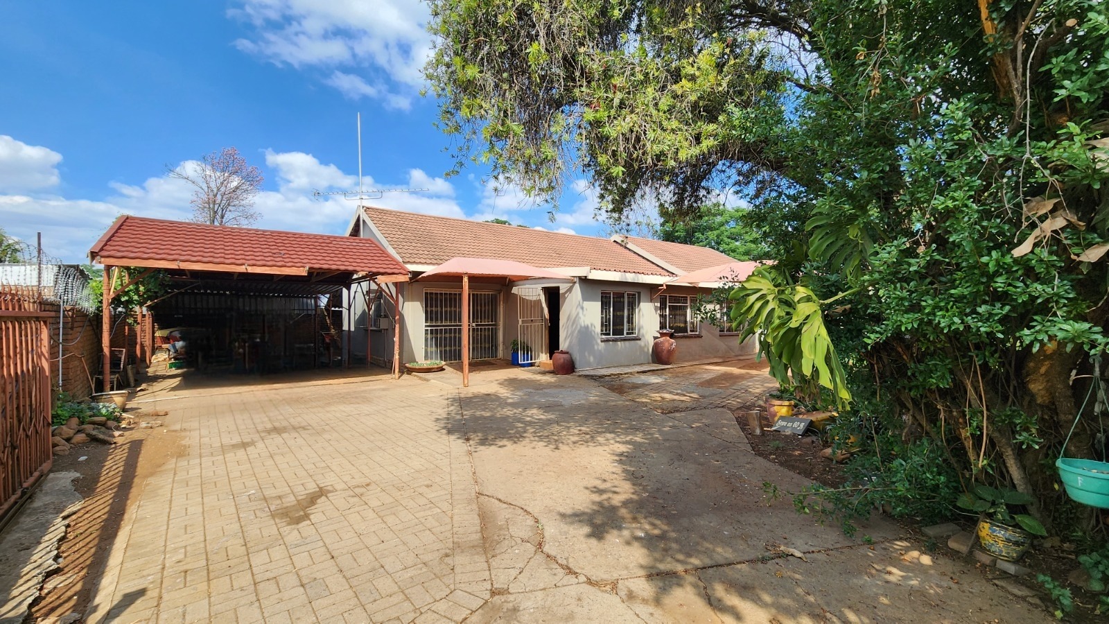 3 Bedroom House For Sale in Rustenburg Central RE/MAX™ of Southern Africa