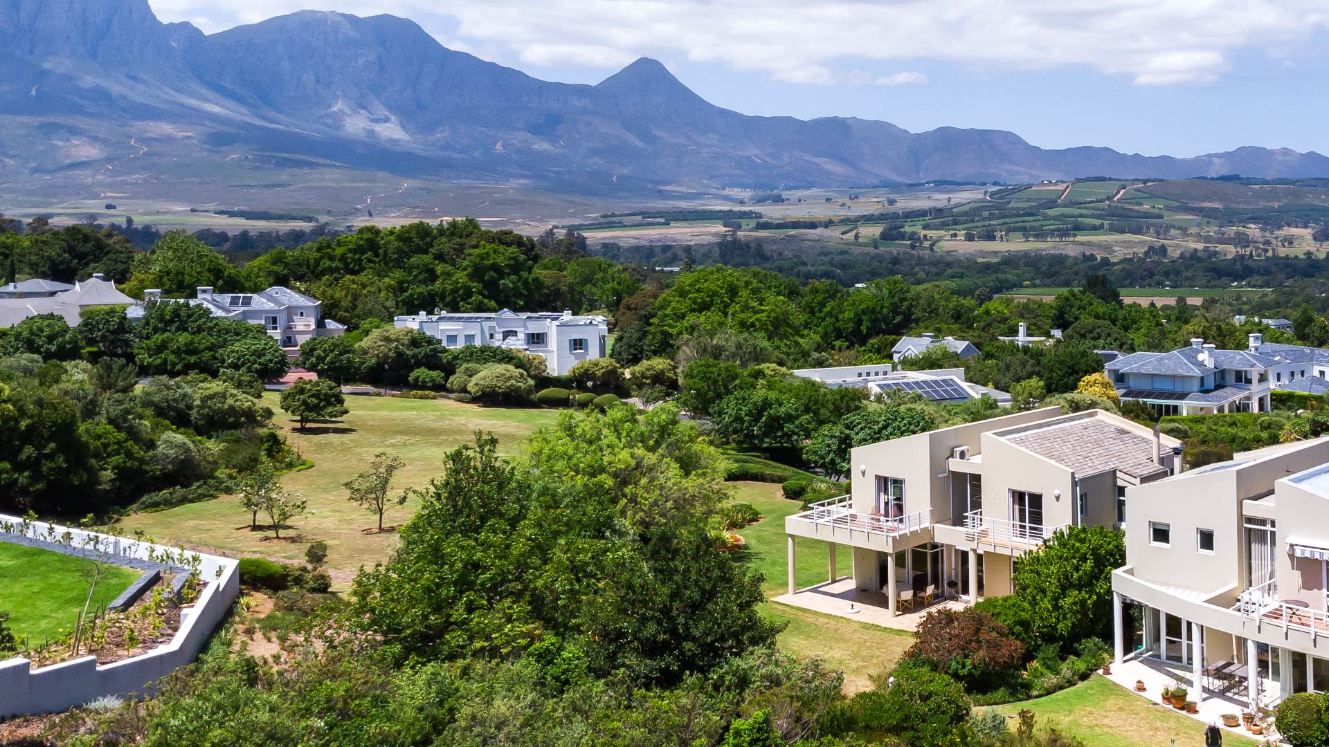 3 Bedroom House For Sale in Erinvale Golf Estate RE/MAX™ of Southern