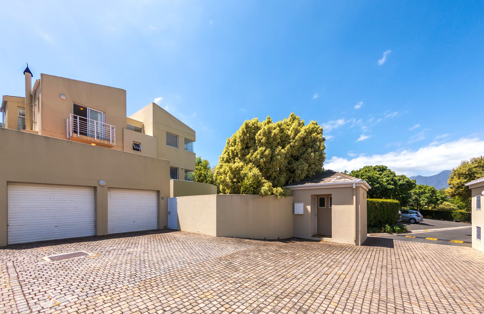 3 Bedroom House For Sale in Erinvale Golf Estate RE/MAX™ of Southern Africa