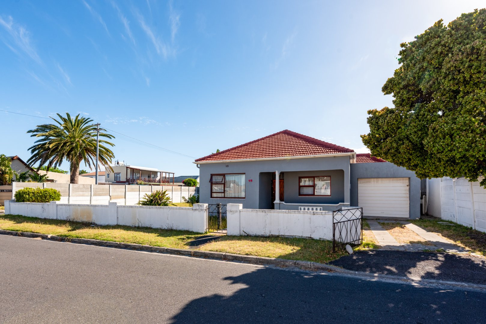 5 Bedroom House For Sale in Southfield RE/MAX™ of Southern Africa