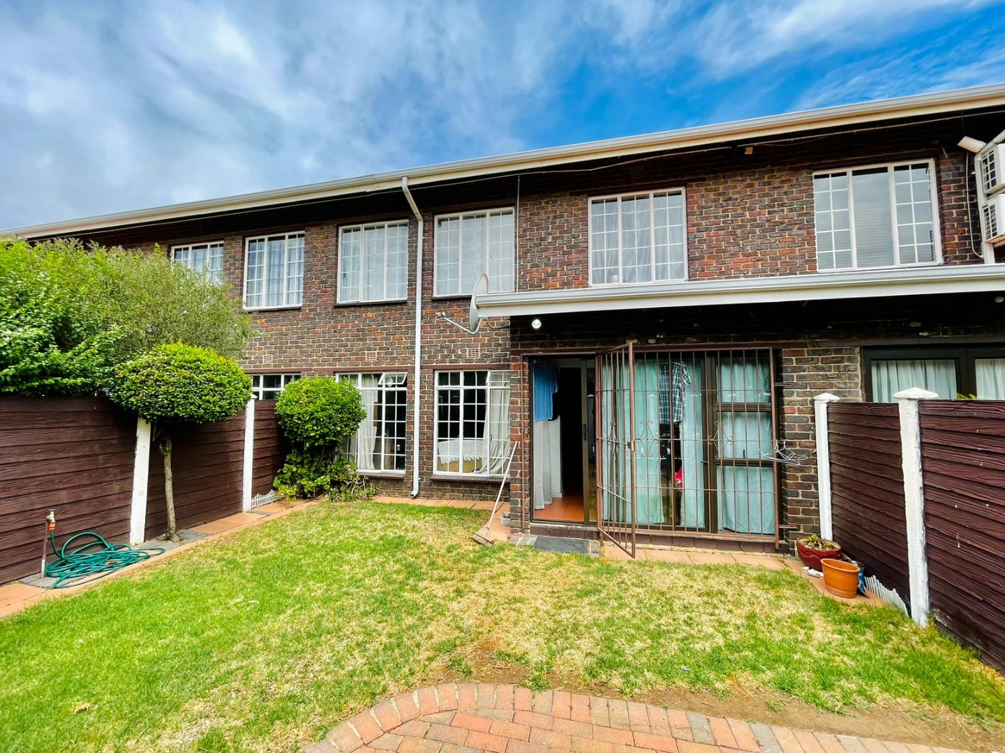 3 Bedroom Townhouse For Sale in Brackenhurst RE/MAX™ of Southern Africa