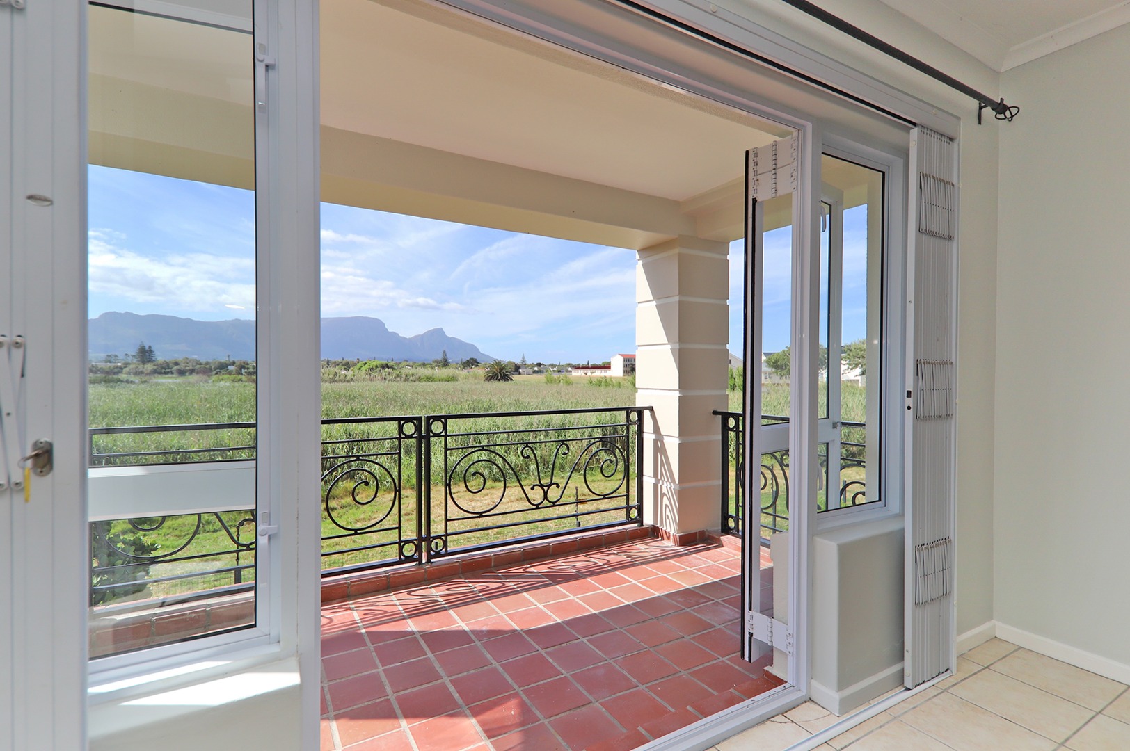 3 Bedroom Apartment / Flat For Sale in Tokai RE/MAX™ of Southern Africa