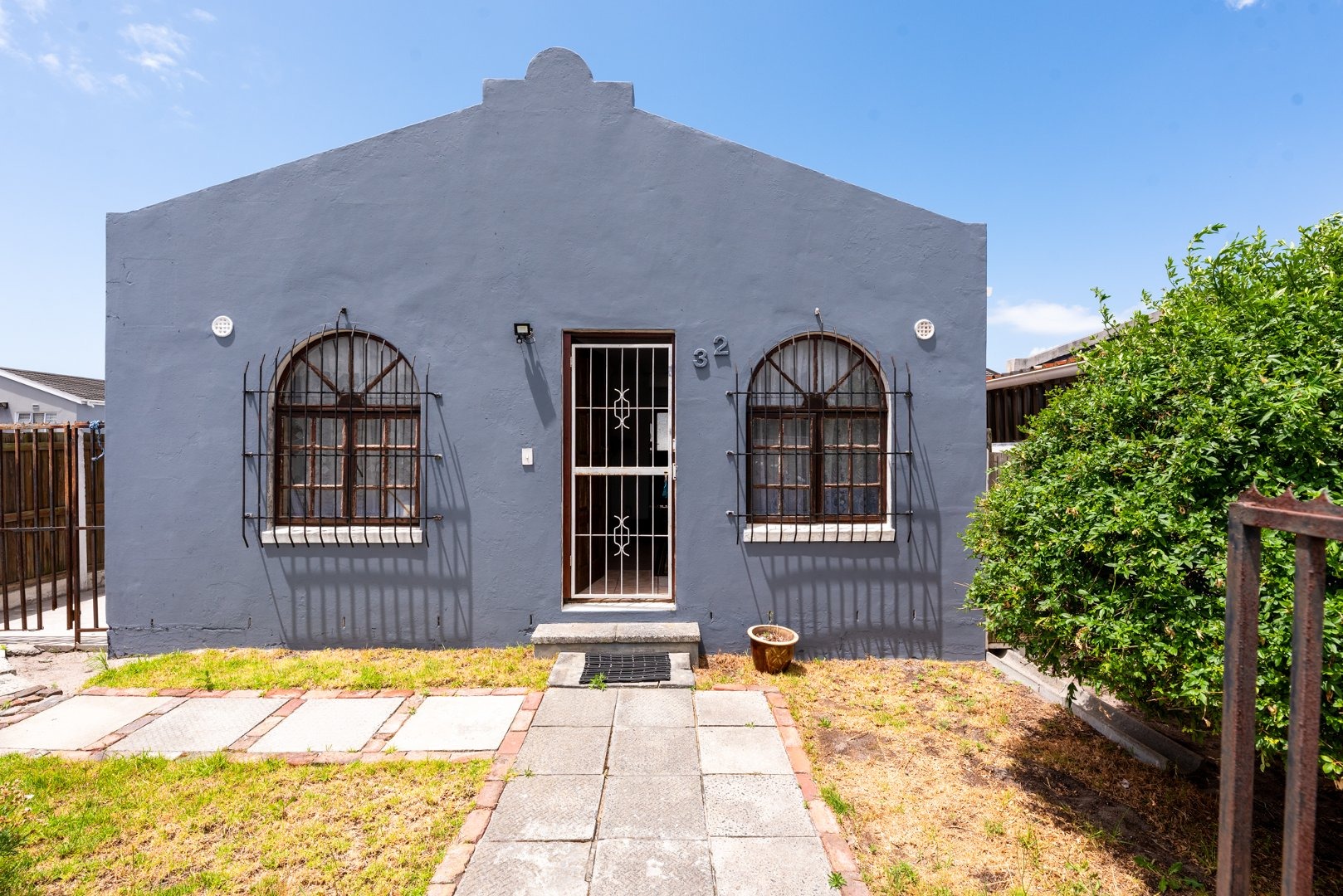 2 Bedroom House For Sale in Wetton | RE/MAX™ of Southern Africa