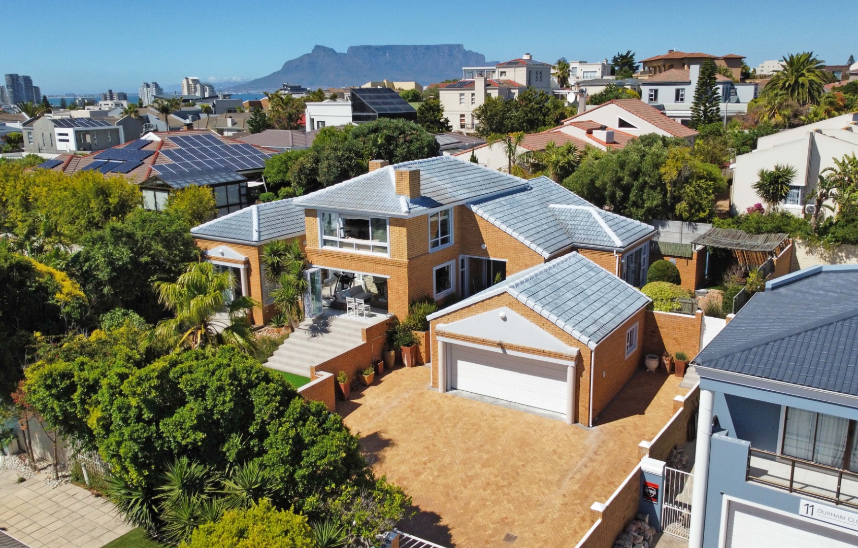 RE/MAX Property Associates