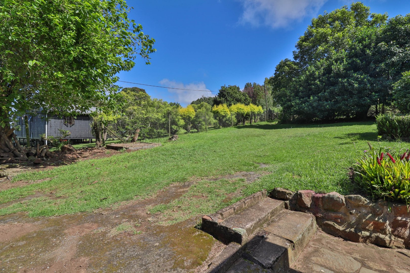 4 Bedroom House For Sale in Monteseel RE/MAX™ of Southern Africa