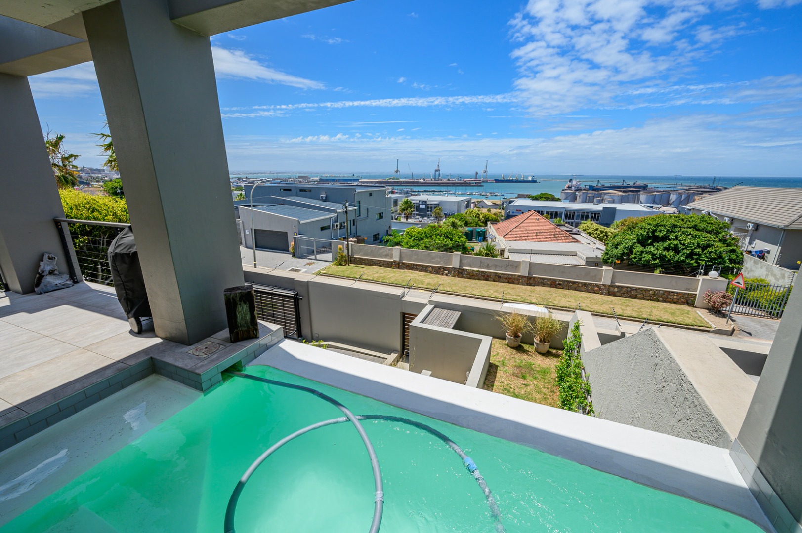 5 Bedroom House For Sale in Humerail RE/MAX™ of Southern Africa