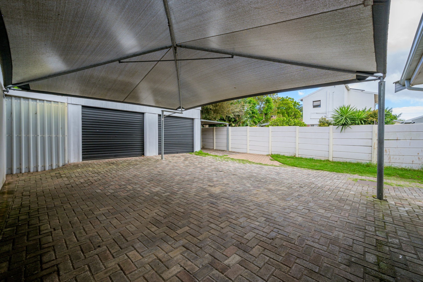 4 Bedroom House For Sale in Providentia RE/MAX™ of Southern Africa