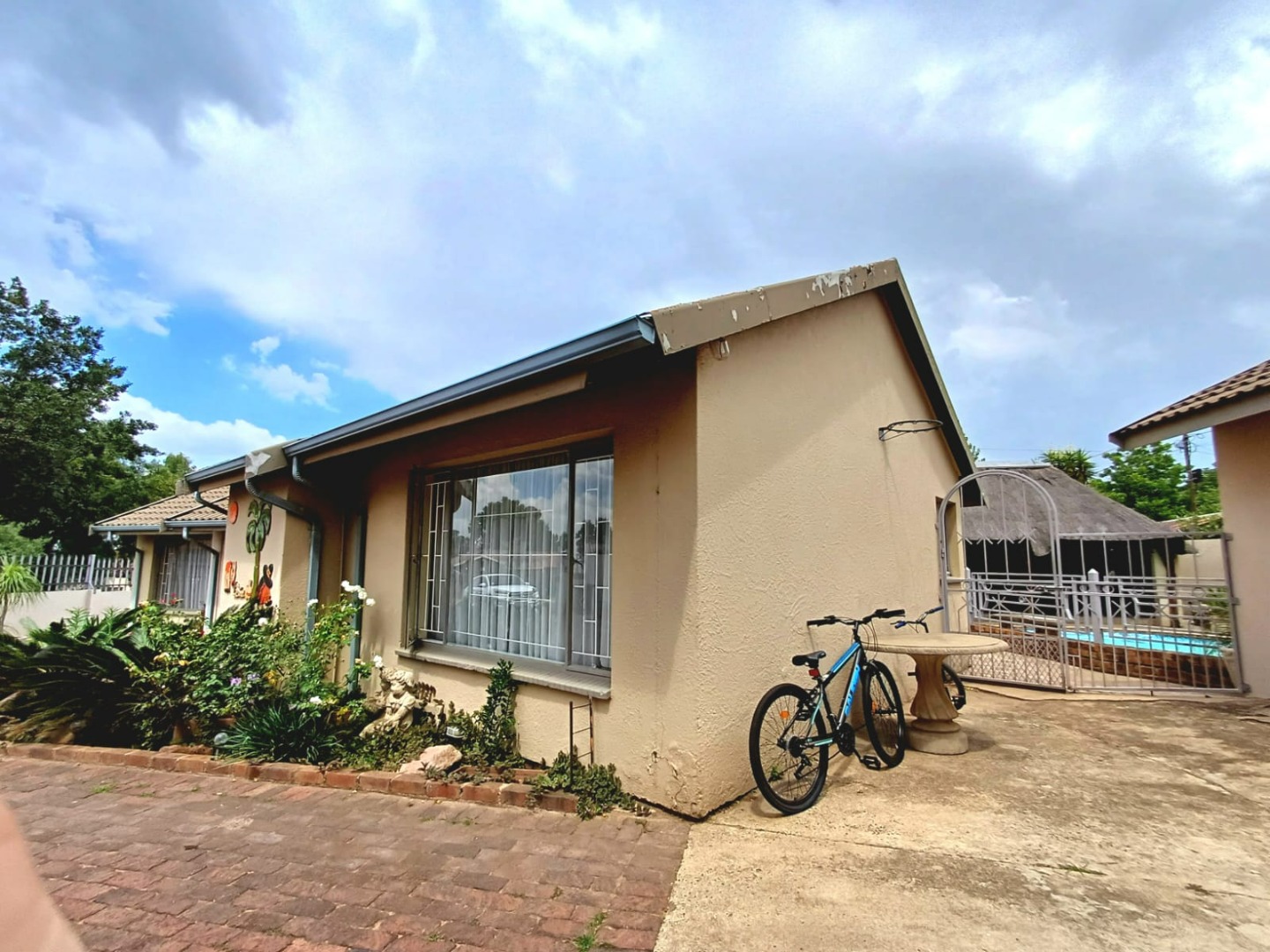 3 Bedroom House For Sale in Elandspark RE/MAX™ of Southern Africa