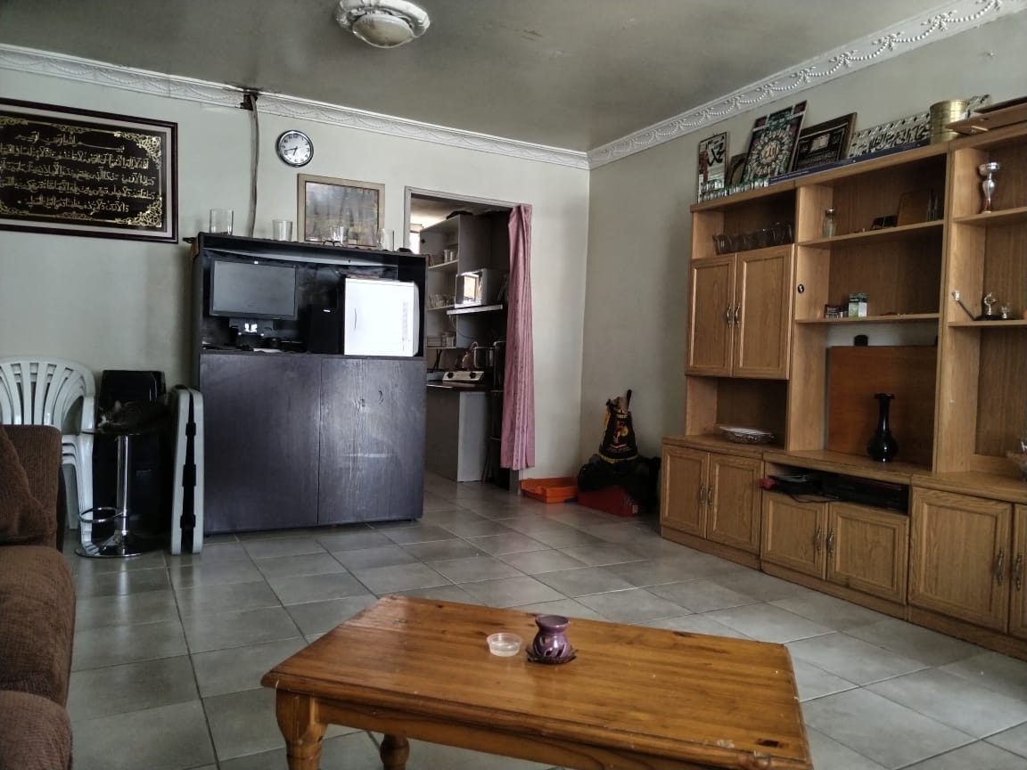 3 Bedroom House For Sale in Penlyn Estate RE/MAX™ of Southern Africa