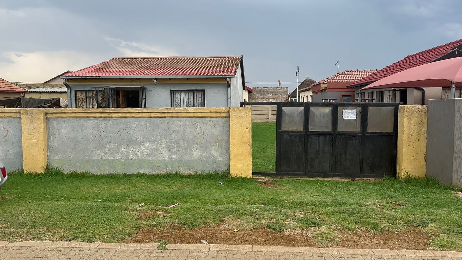 2 Bedroom House For Sale in Buhle Park RE/MAX™ of Southern Africa