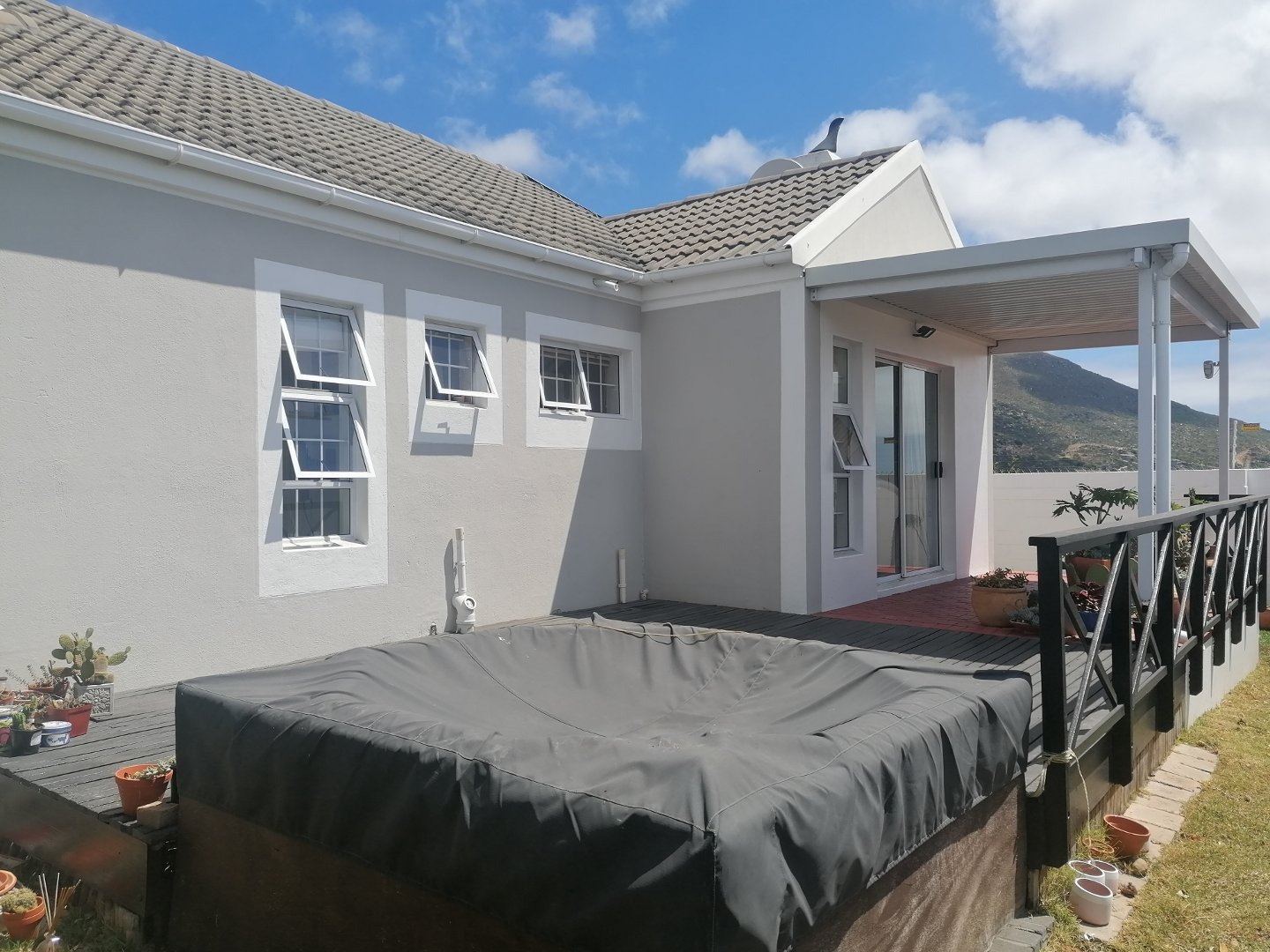 3 Bedroom House To Rent in Capri RE/MAX™ of Southern Africa
