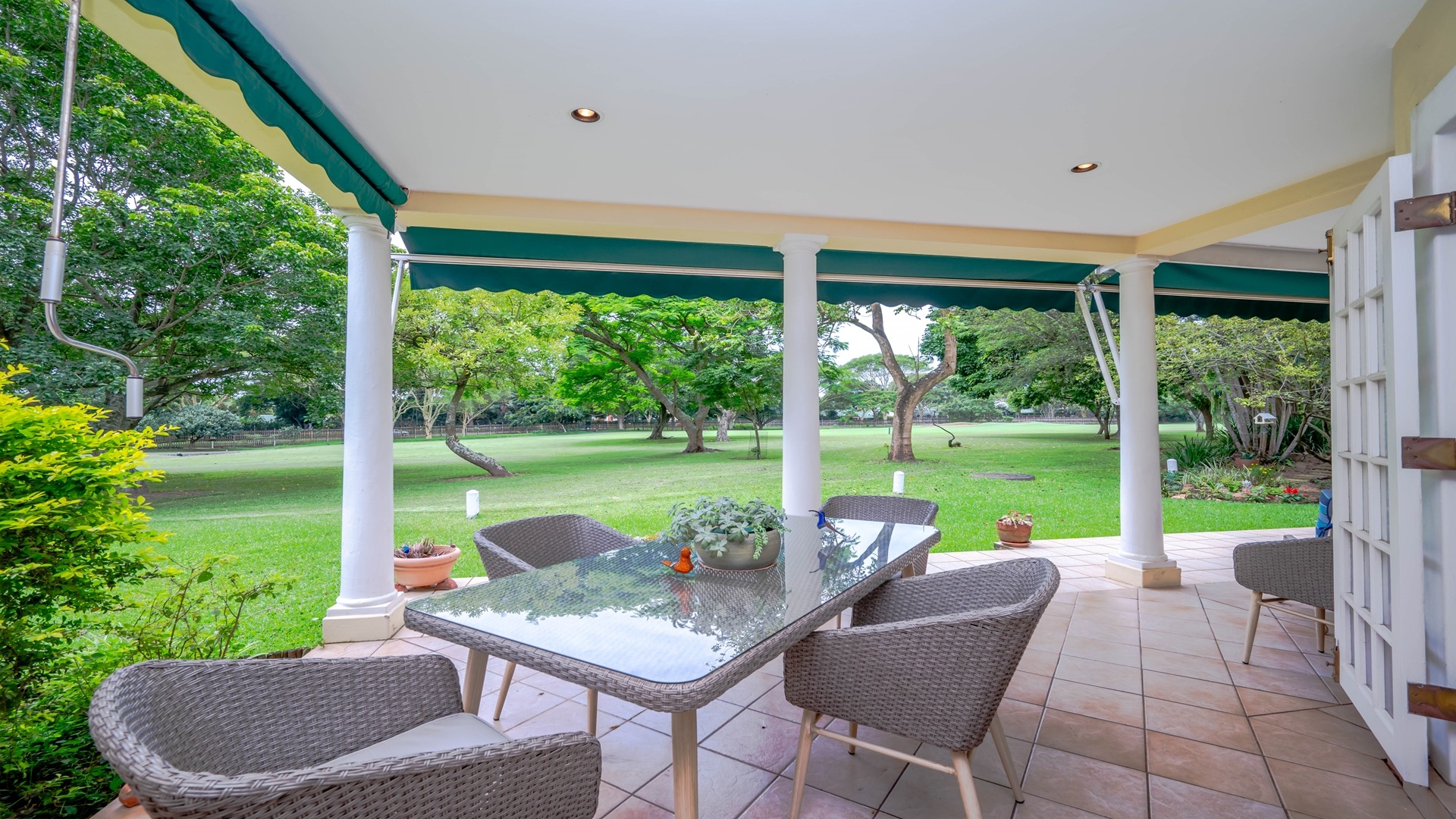 3 Bedroom House For Sale in Mount Country Club Estate RE