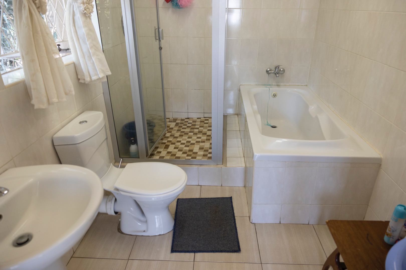 4 Bedroom House For Sale in Greendale RE/MAX™ of Southern Africa