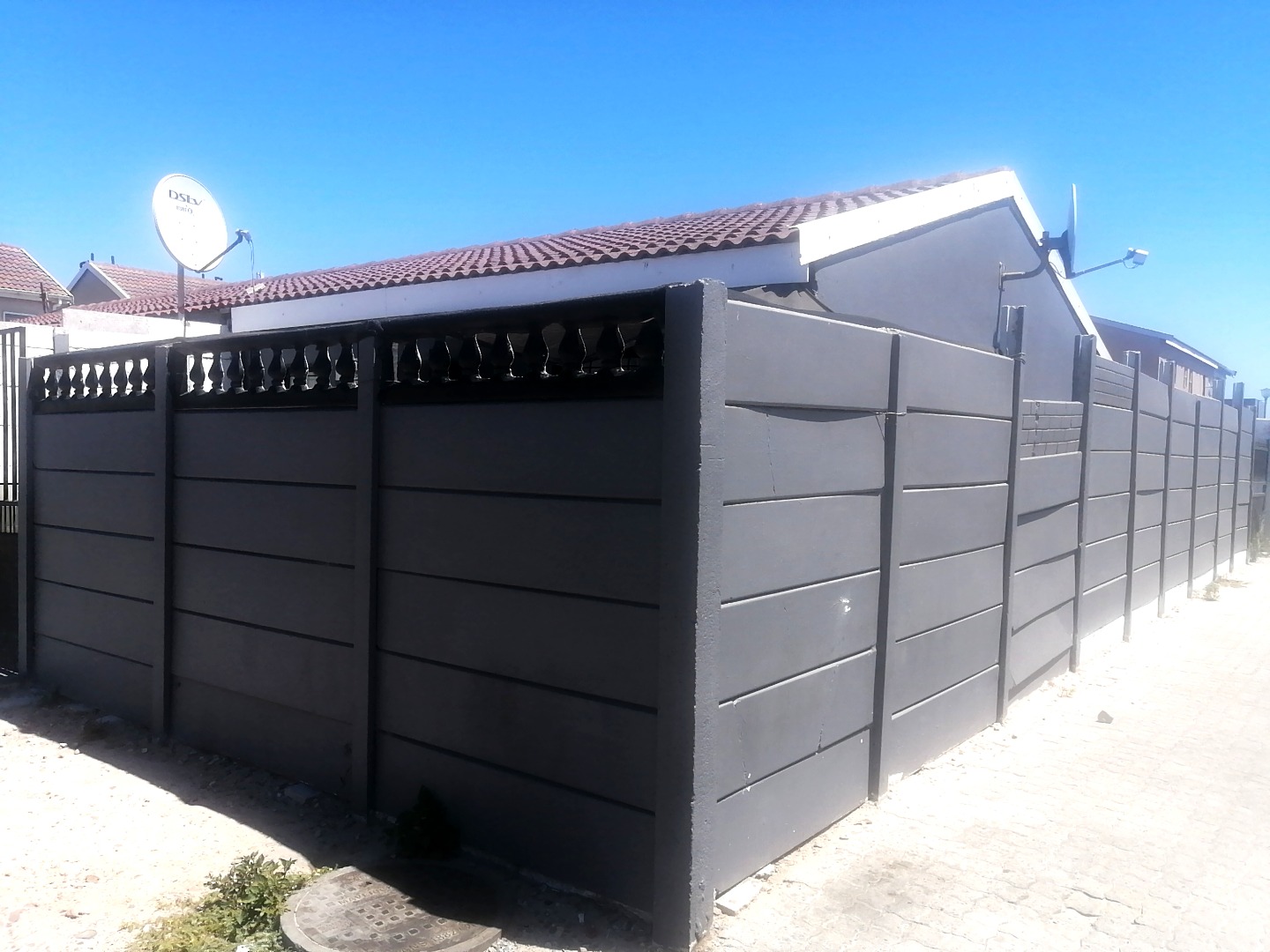 2 Bedroom House For Sale in Pelican Park RE/MAX™ of Southern Africa