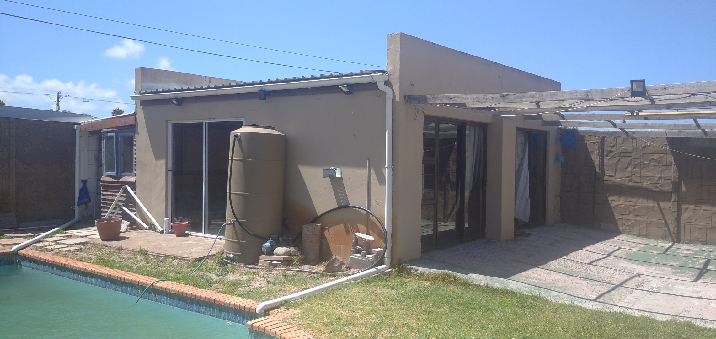 Property to rent in Grassy Park RE/MAX™ of Southern Africa