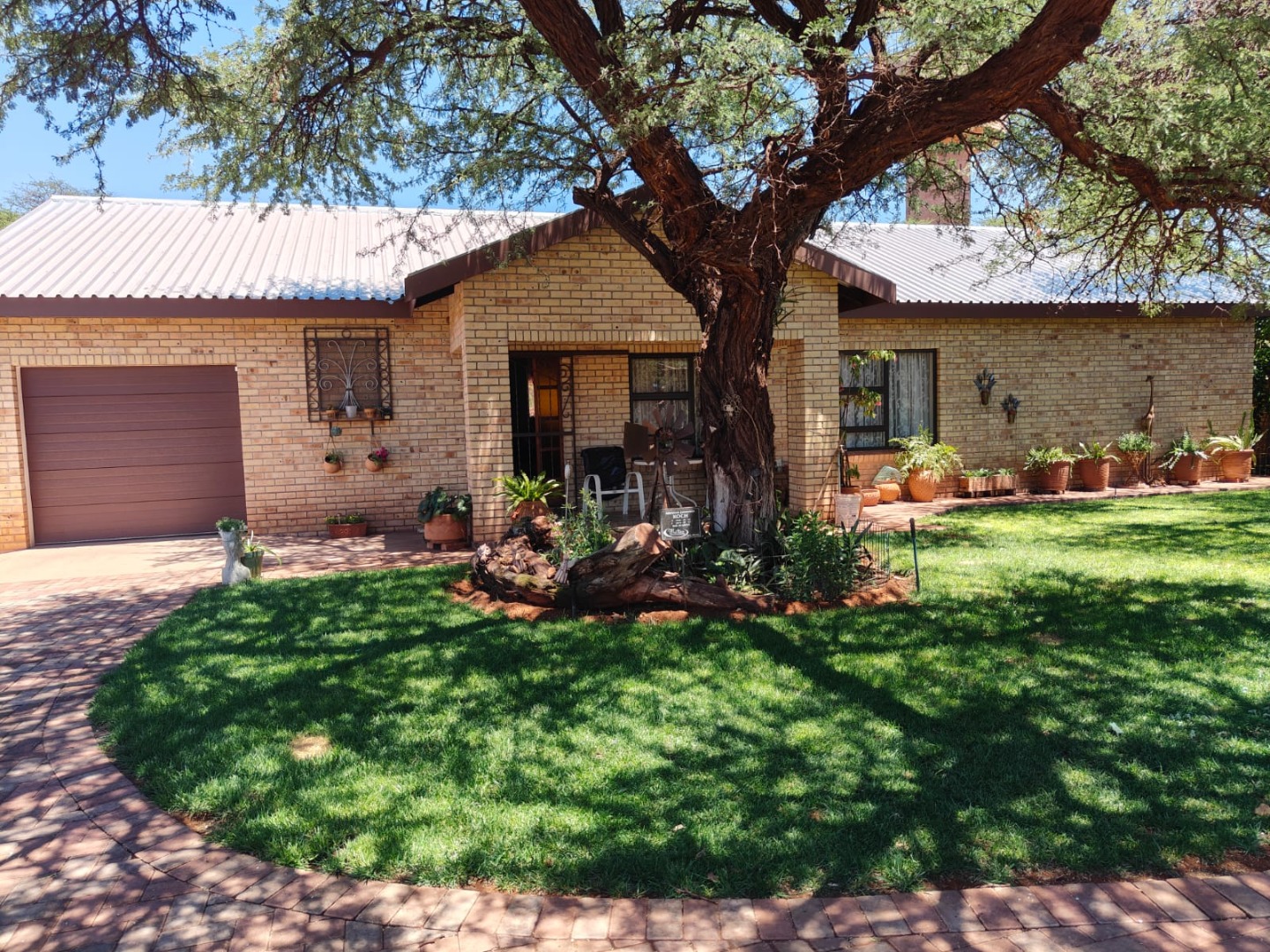 5 Bedroom House For Sale in Kathu RE/MAX™ of Southern Africa