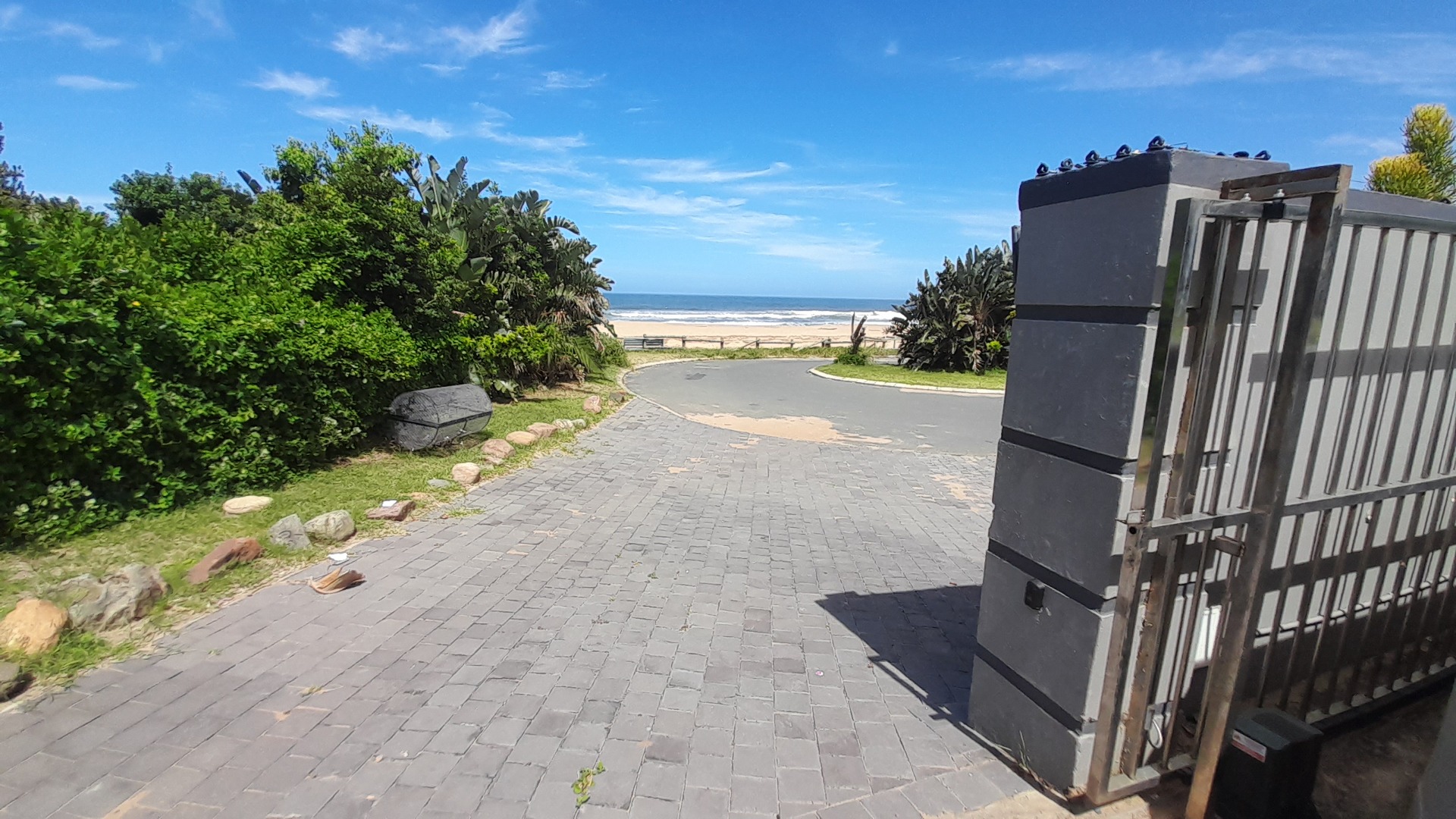 6 Bedroom House For Sale in Pennington RE/MAX™ of Southern Africa