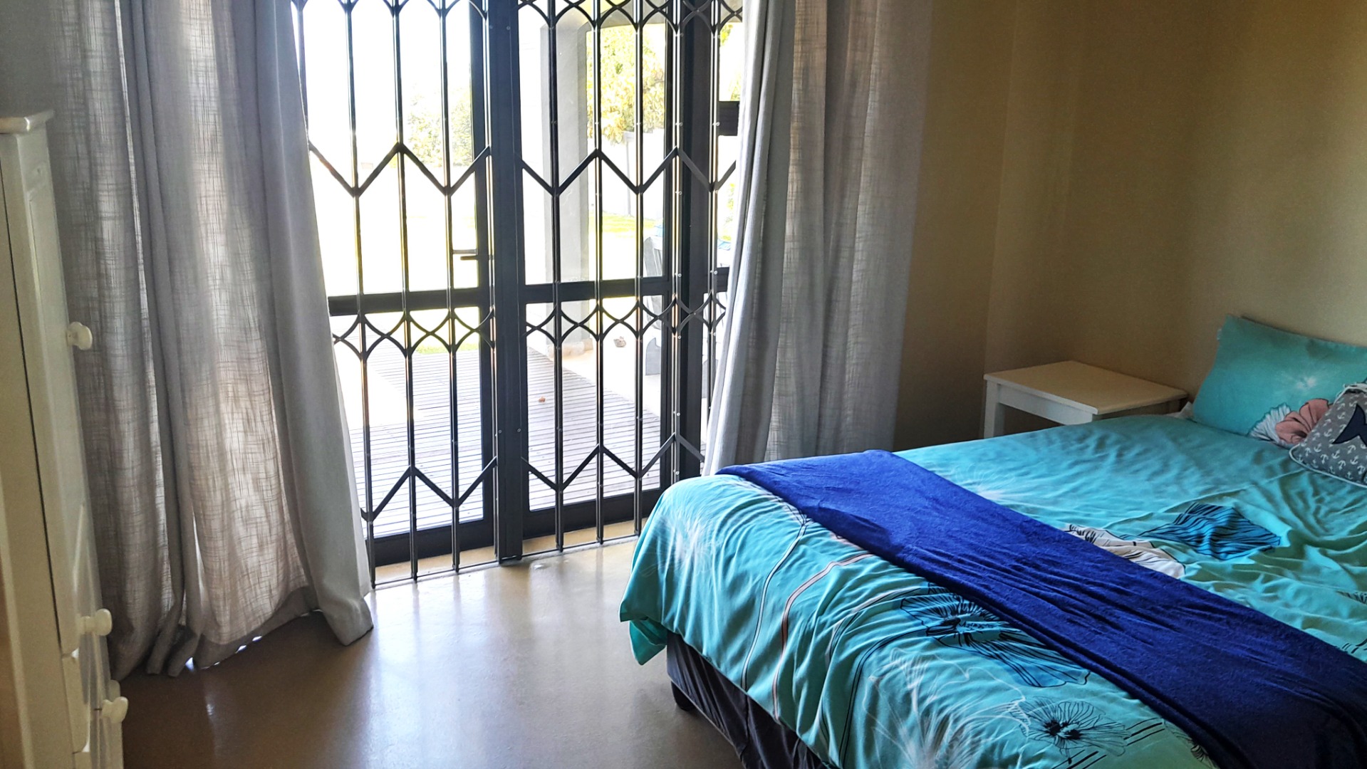 6 Bedroom House For Sale in Pennington RE/MAX™ of Southern Africa