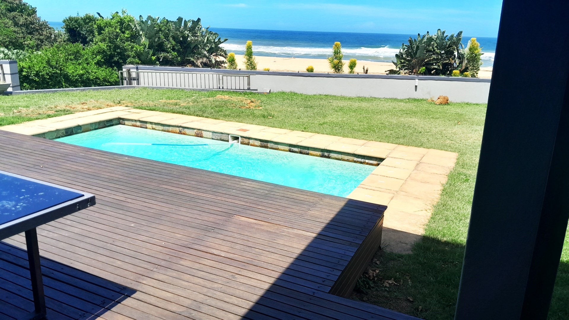 6 Bedroom House For Sale in Pennington RE/MAX™ of Southern Africa