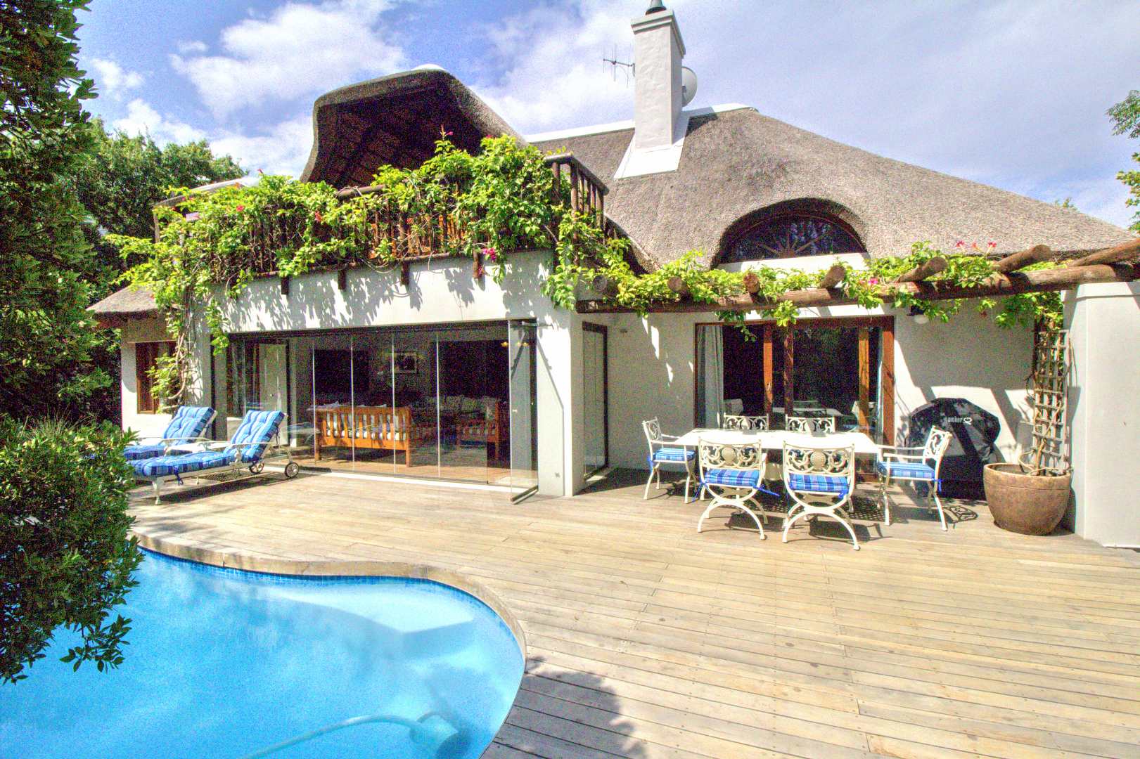 4 Bedroom House For Sale in Erinvale Golf Estate RE/MAX™ of Southern