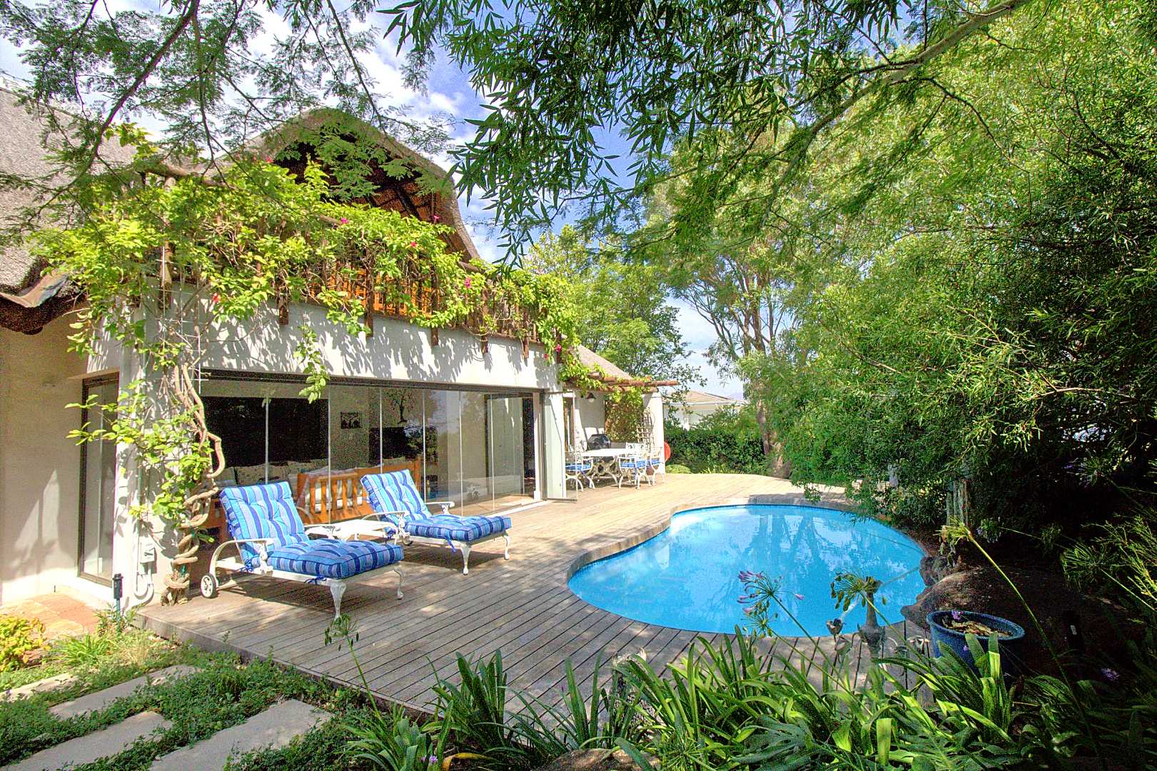 4 Bedroom House For Sale in Erinvale Golf Estate RE/MAX™ of Southern