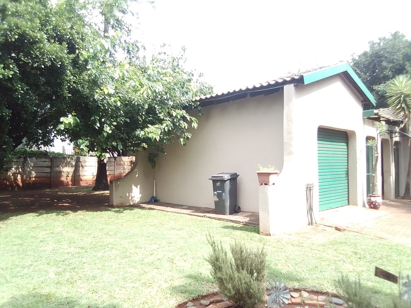 3 Bedroom House To Rent in La Montagne RE/MAX™ of Southern Africa