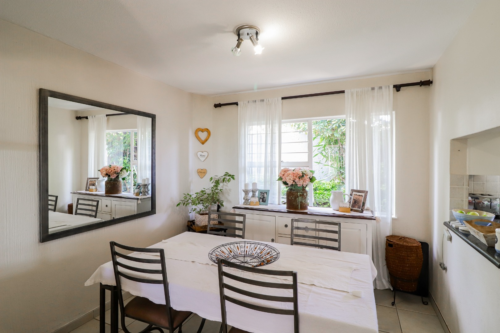 3 Bedroom House For Sale in Radiokop | RE/MAX™ of Southern Africa