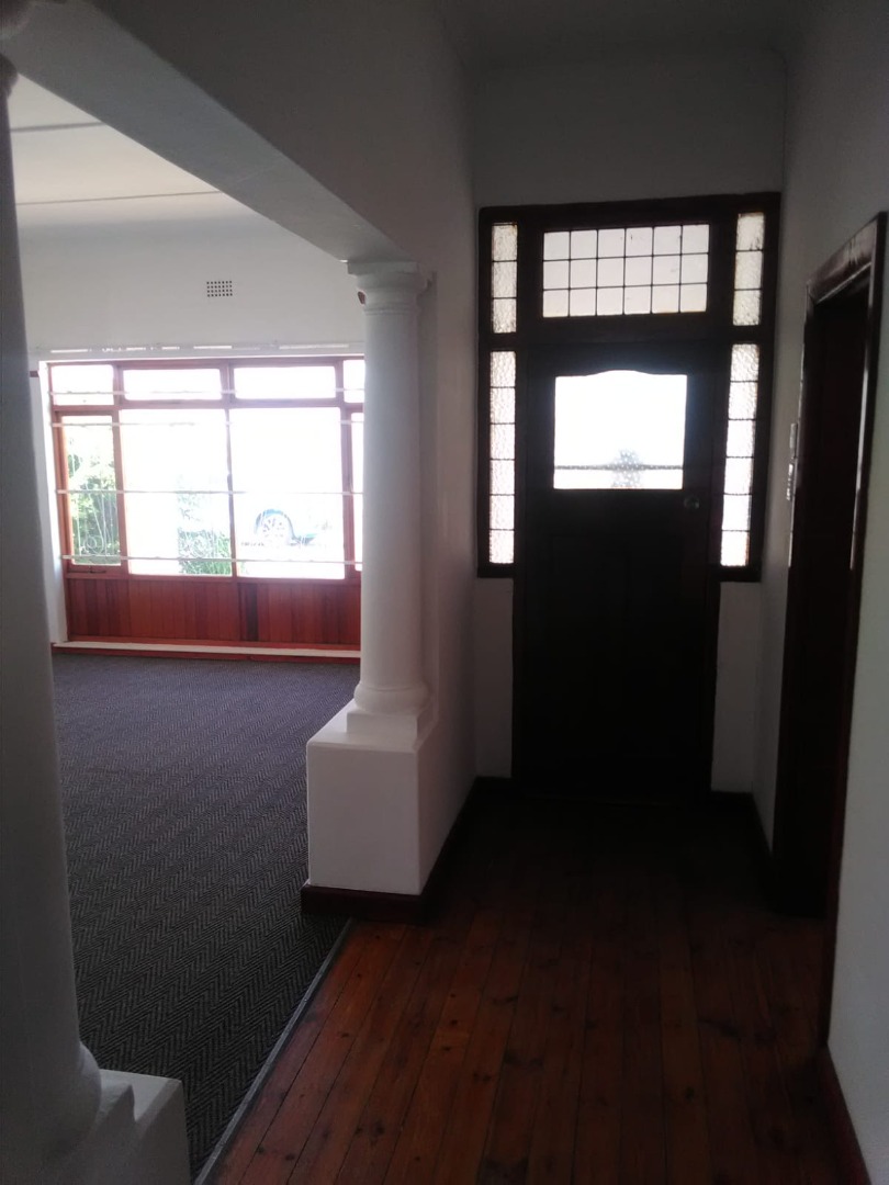 3 Bedroom House For Sale in Beaufort West Industrial RE/MAX™ of