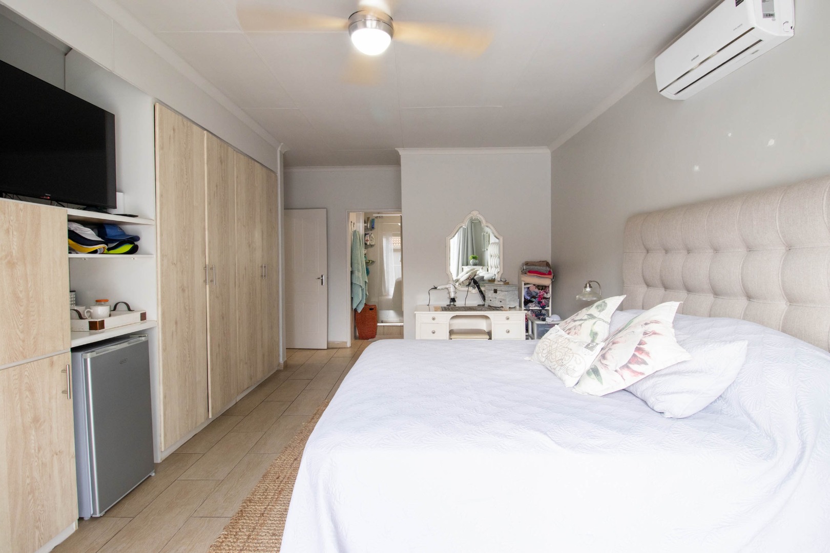 3 Bedroom House For Sale in Eldo Manor RE/MAX™ of Southern Africa