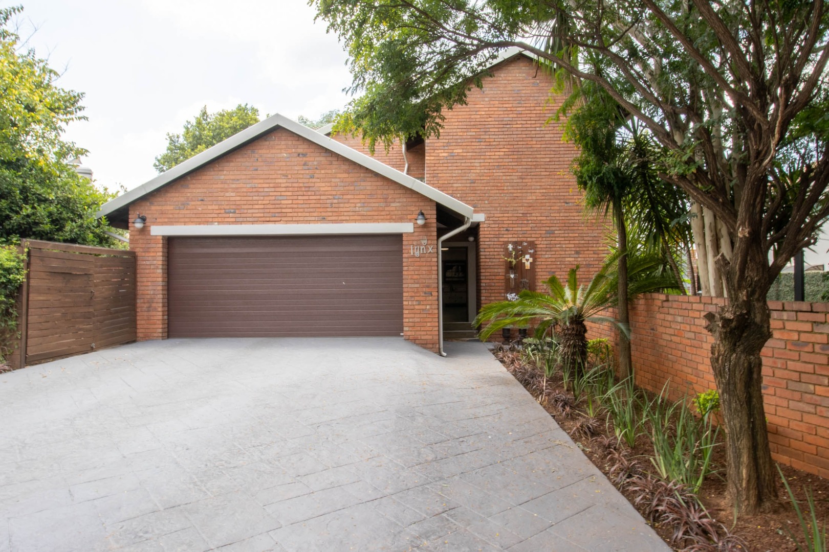 3 Bedroom House For Sale in Eldo Manor RE/MAX™ of Southern Africa