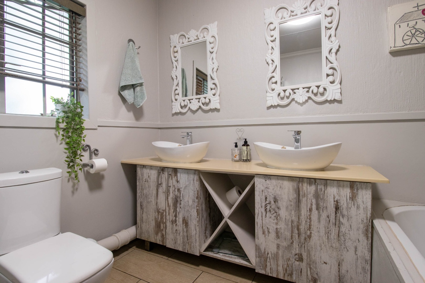 3 Bedroom House For Sale in Eldo Manor RE/MAX™ of Southern Africa