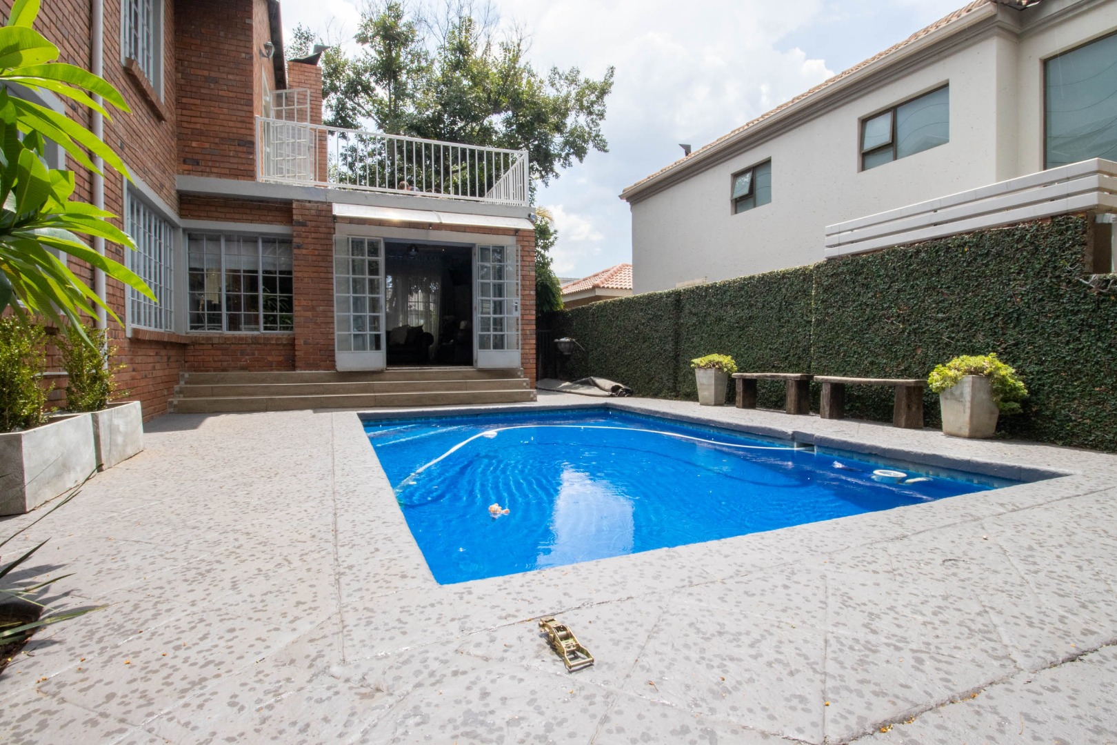 3 Bedroom House For Sale in Eldo Manor RE/MAX™ of Southern Africa