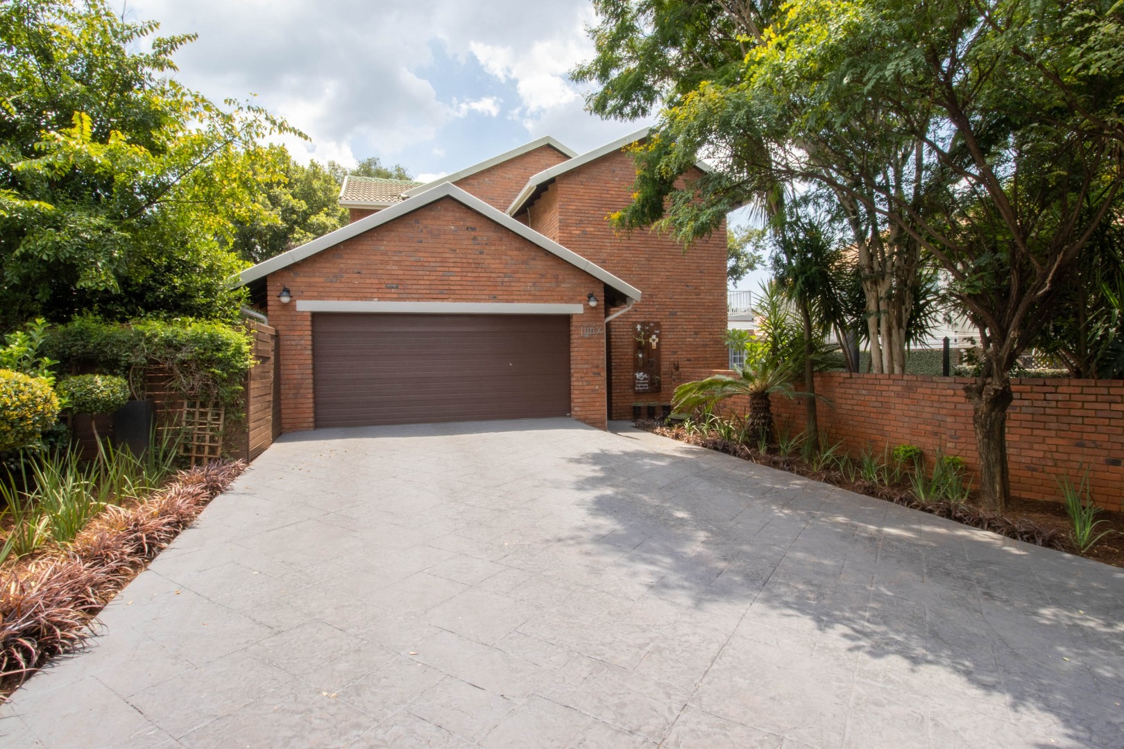 3 Bedroom House For Sale in Eldo Manor RE/MAX™ of Southern Africa