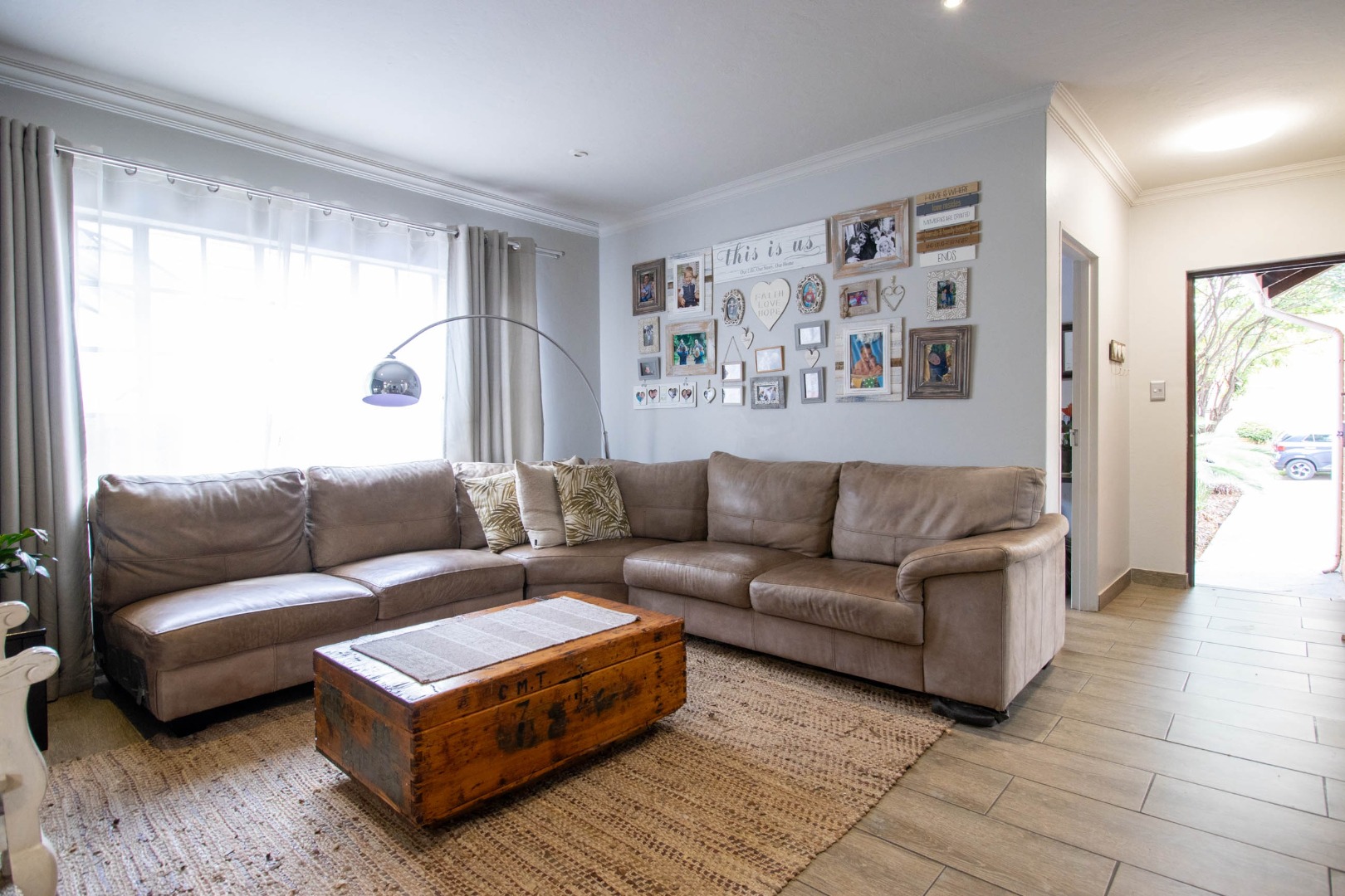 3 Bedroom House For Sale in Eldo Manor RE/MAX™ of Southern Africa