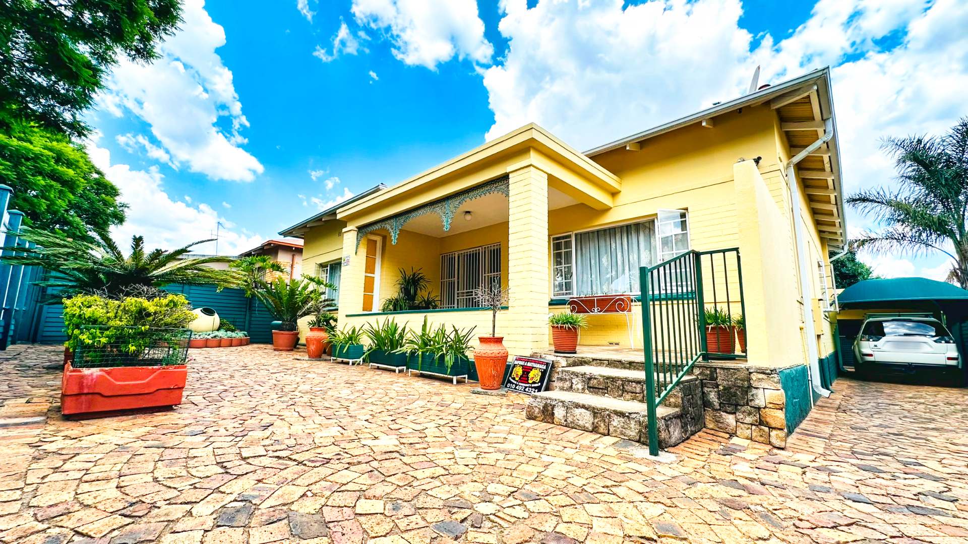 3 Bedroom House For Sale in Krugersdorp North RE/MAX™ of Southern Africa