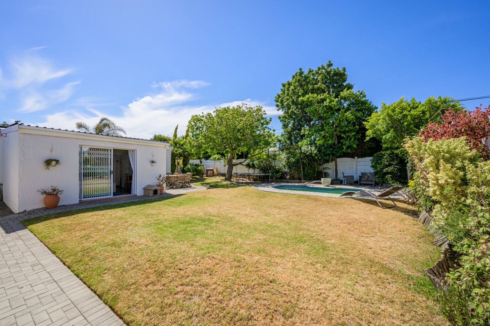 RE/MAX Independent Properties