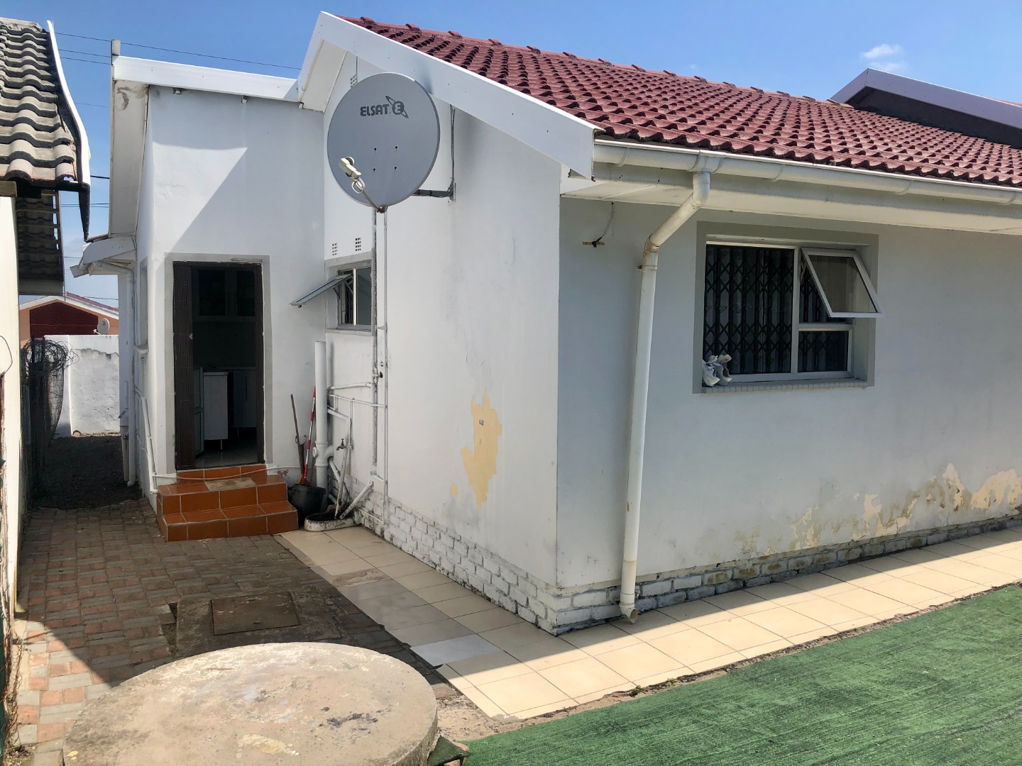 5 Bedroom House For Sale in Mdantsane Nu 17 RE/MAX™ of Southern Africa