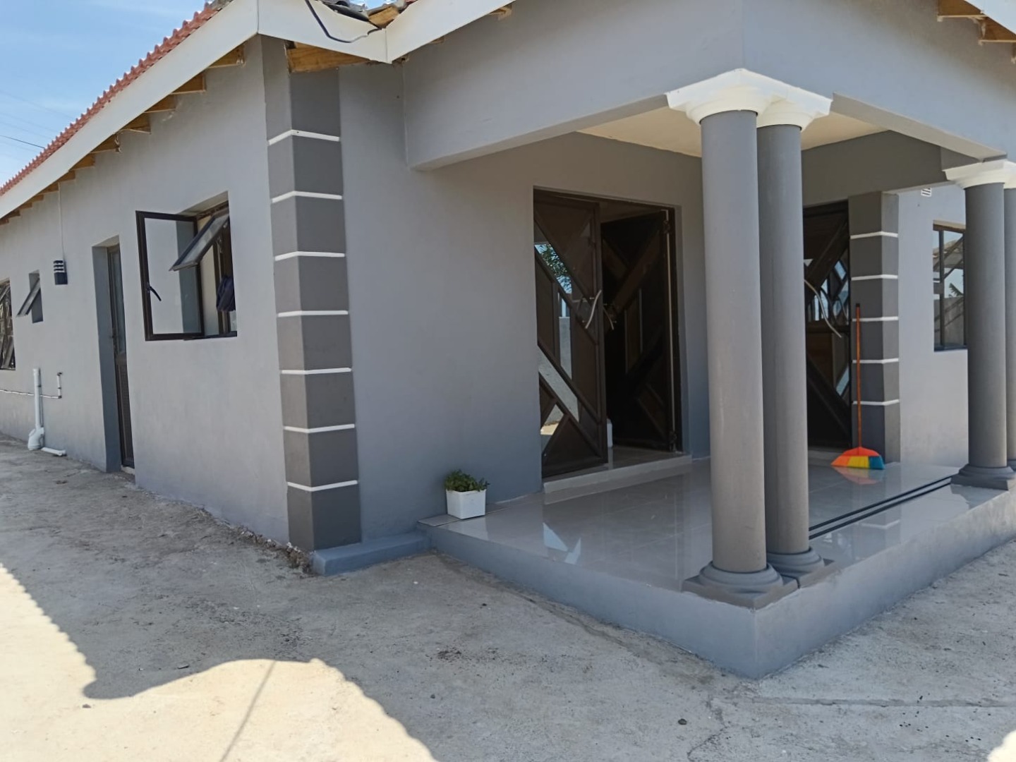 3 Bedroom House For Sale in KwaMashu J RE/MAX™ of Southern Africa