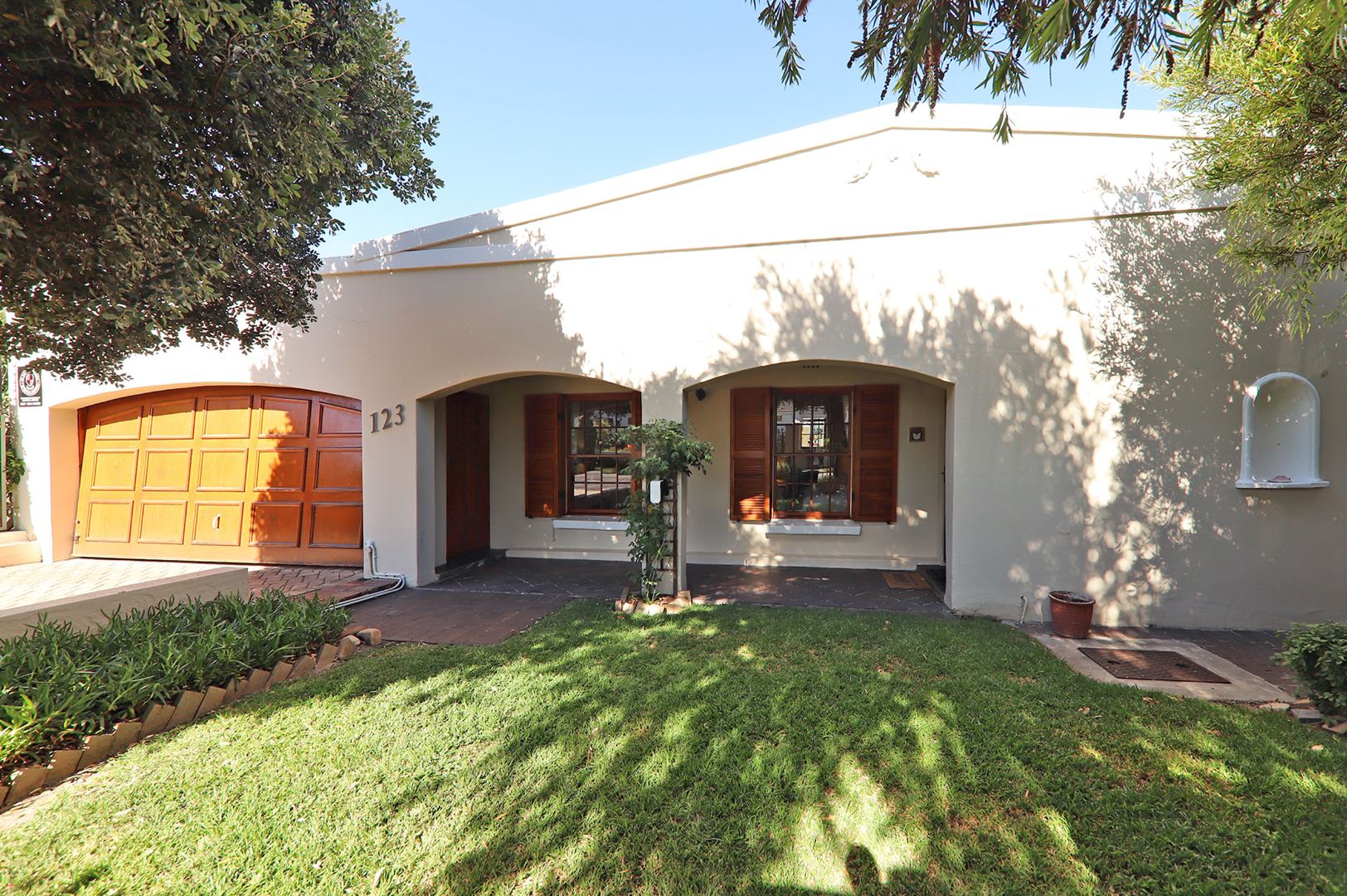 4 Bedroom House For Sale in Diep River RE/MAX™ of Southern Africa