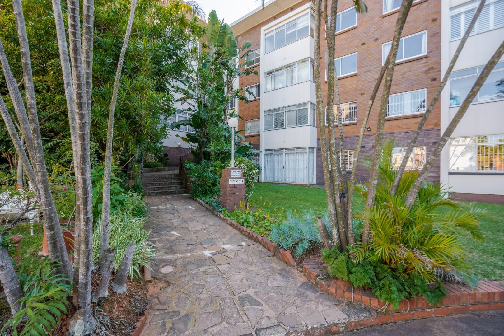 1 Bedroom Apartment / Flat To Rent in Musgrave RE/MAX™ of Southern Africa