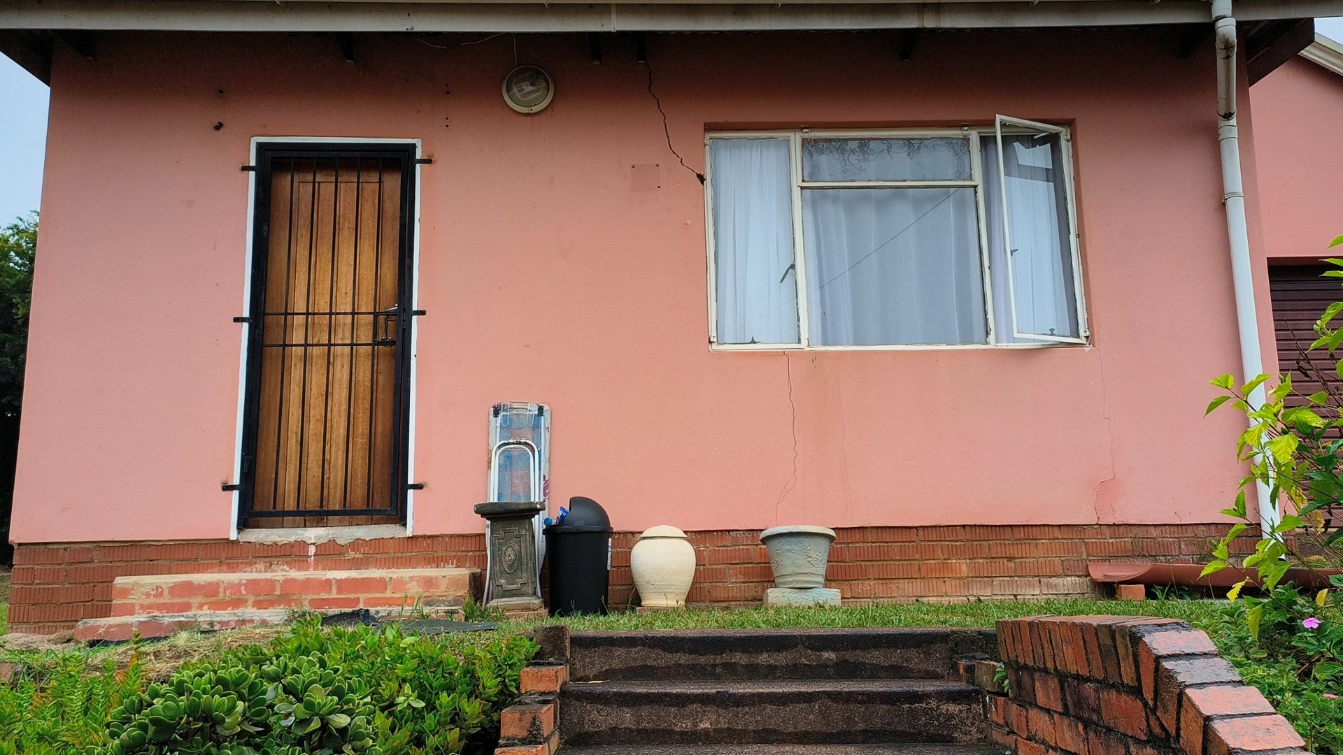 3 Bedroom House For Sale in Napierville RE/MAX™ of Southern Africa