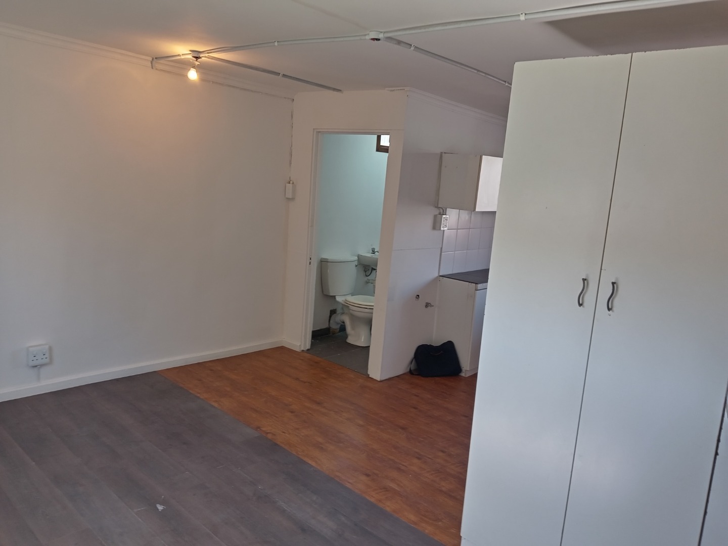 1 Bedroom Apartment / Flat To Rent in Epping Industrial RE/MAX™ of