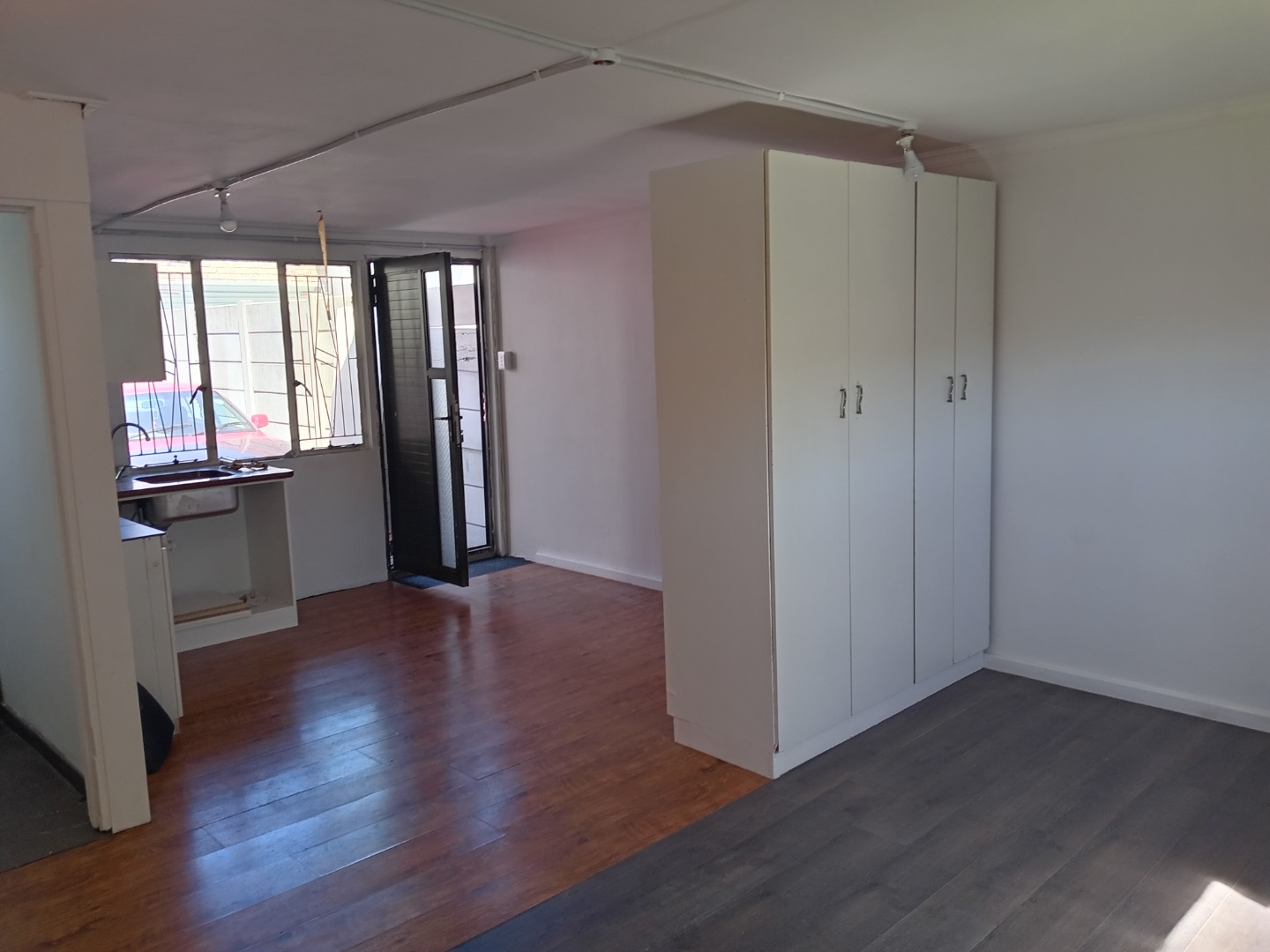 1 Bedroom Apartment / Flat To Rent in Epping Industrial RE/MAX™ of